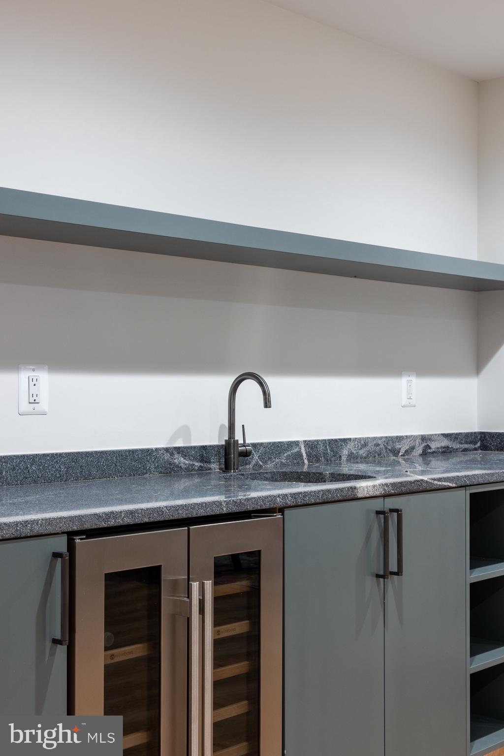 PIMMIT HILLS - Residential