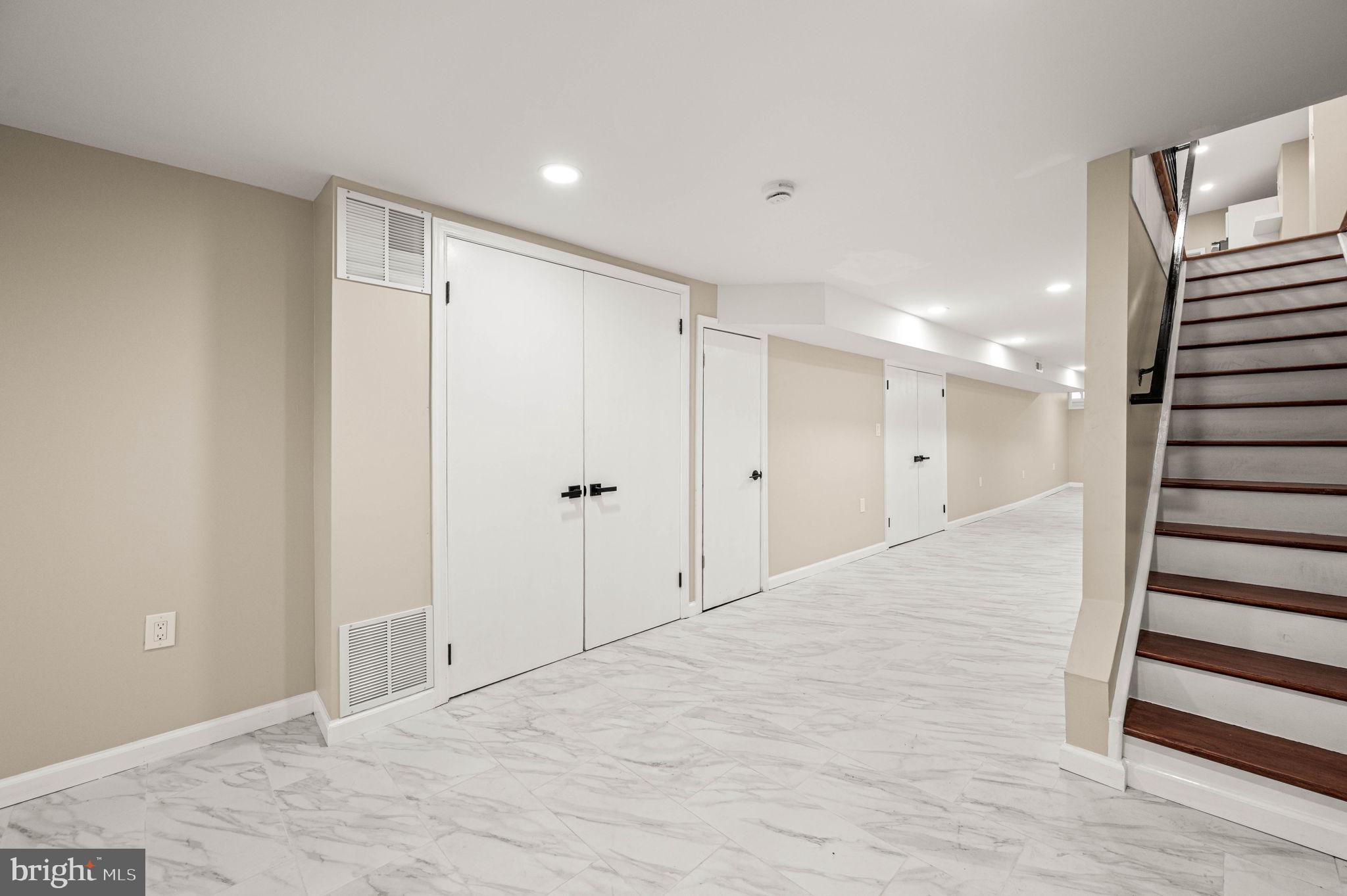 GIRARD ESTATES - Residential