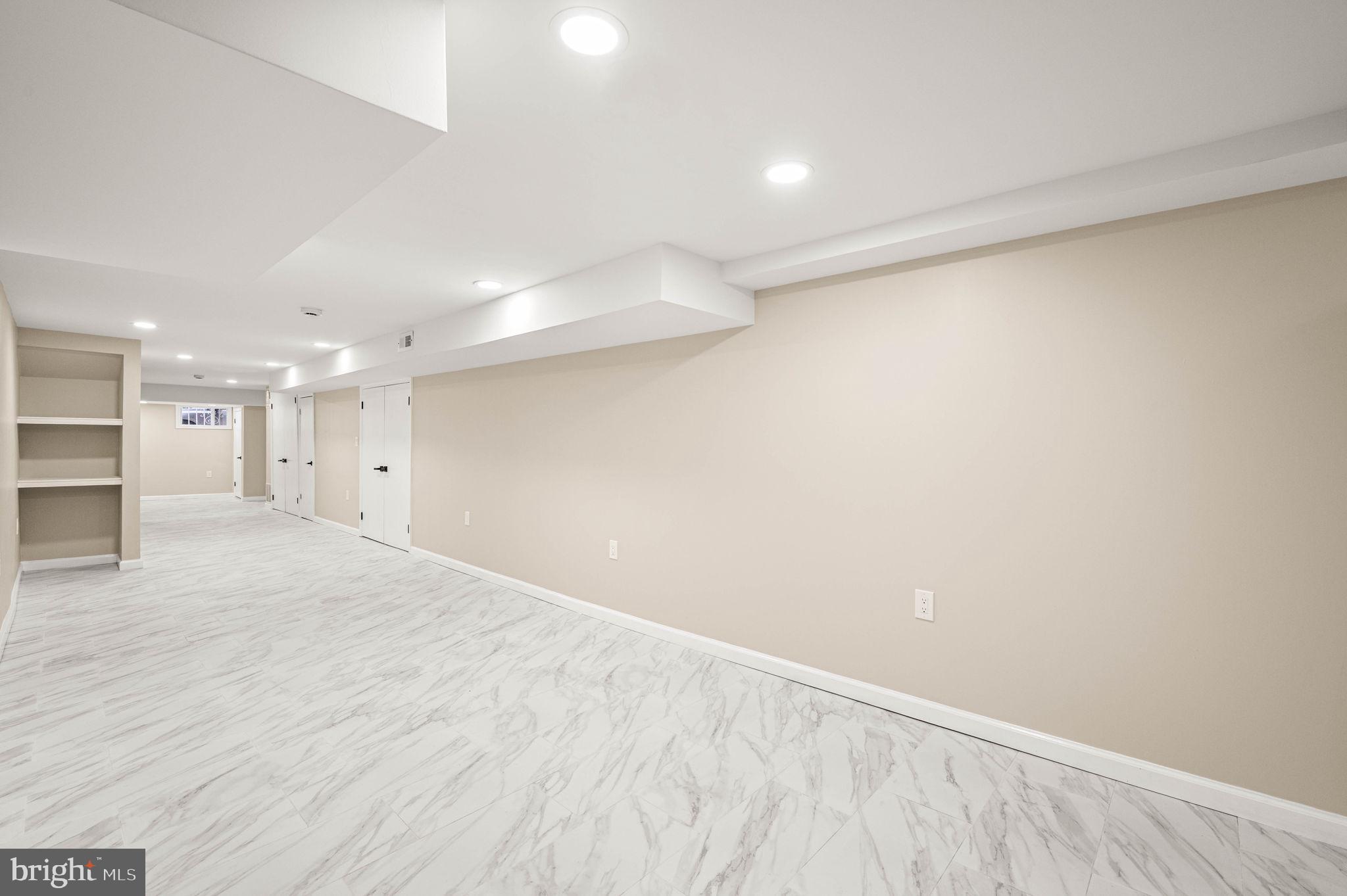 GIRARD ESTATES - Residential