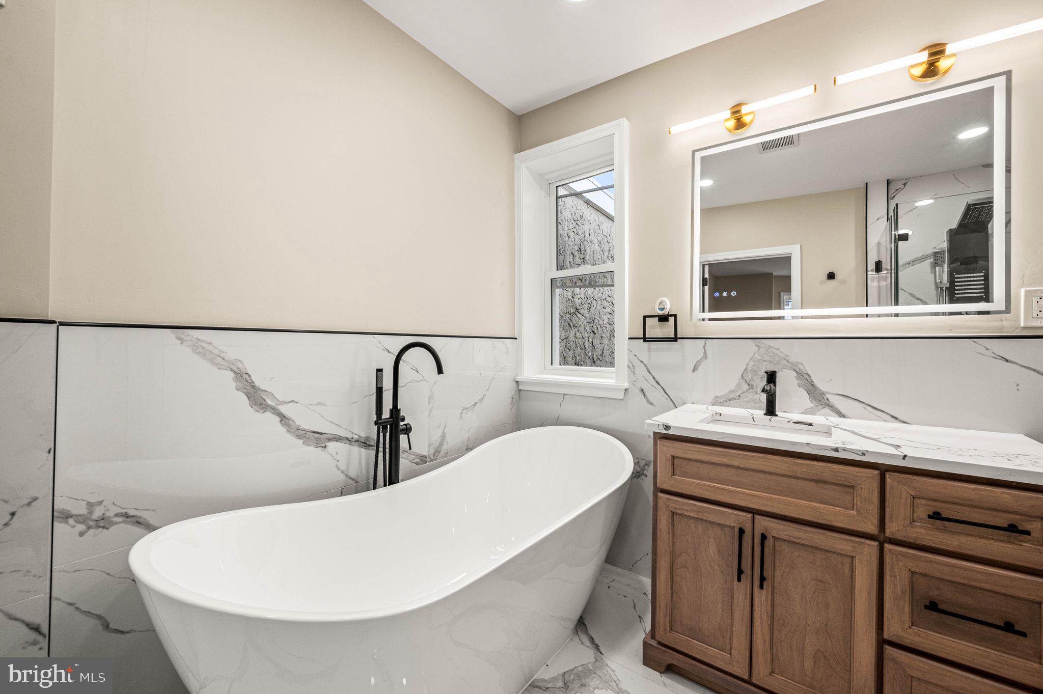 GIRARD ESTATES - Residential