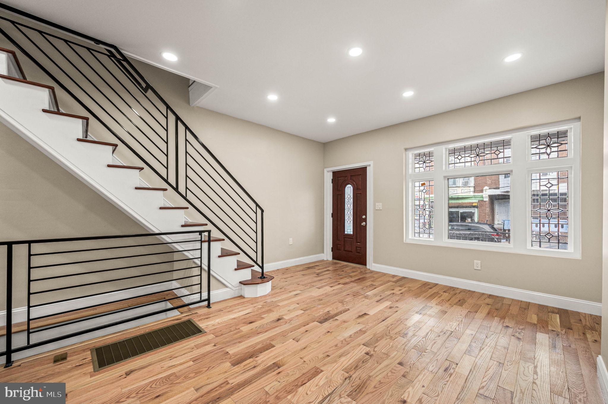 GIRARD ESTATES - Residential