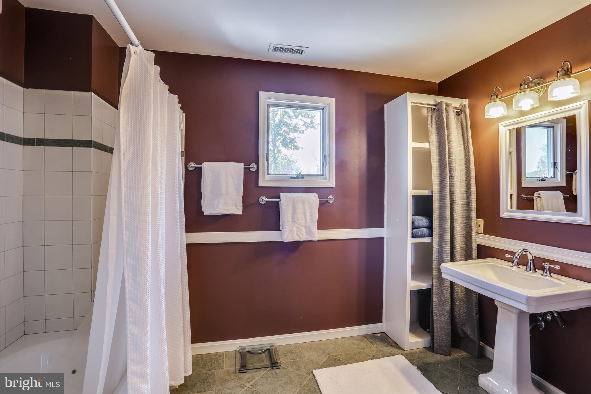 HOMEWOOD - Residential