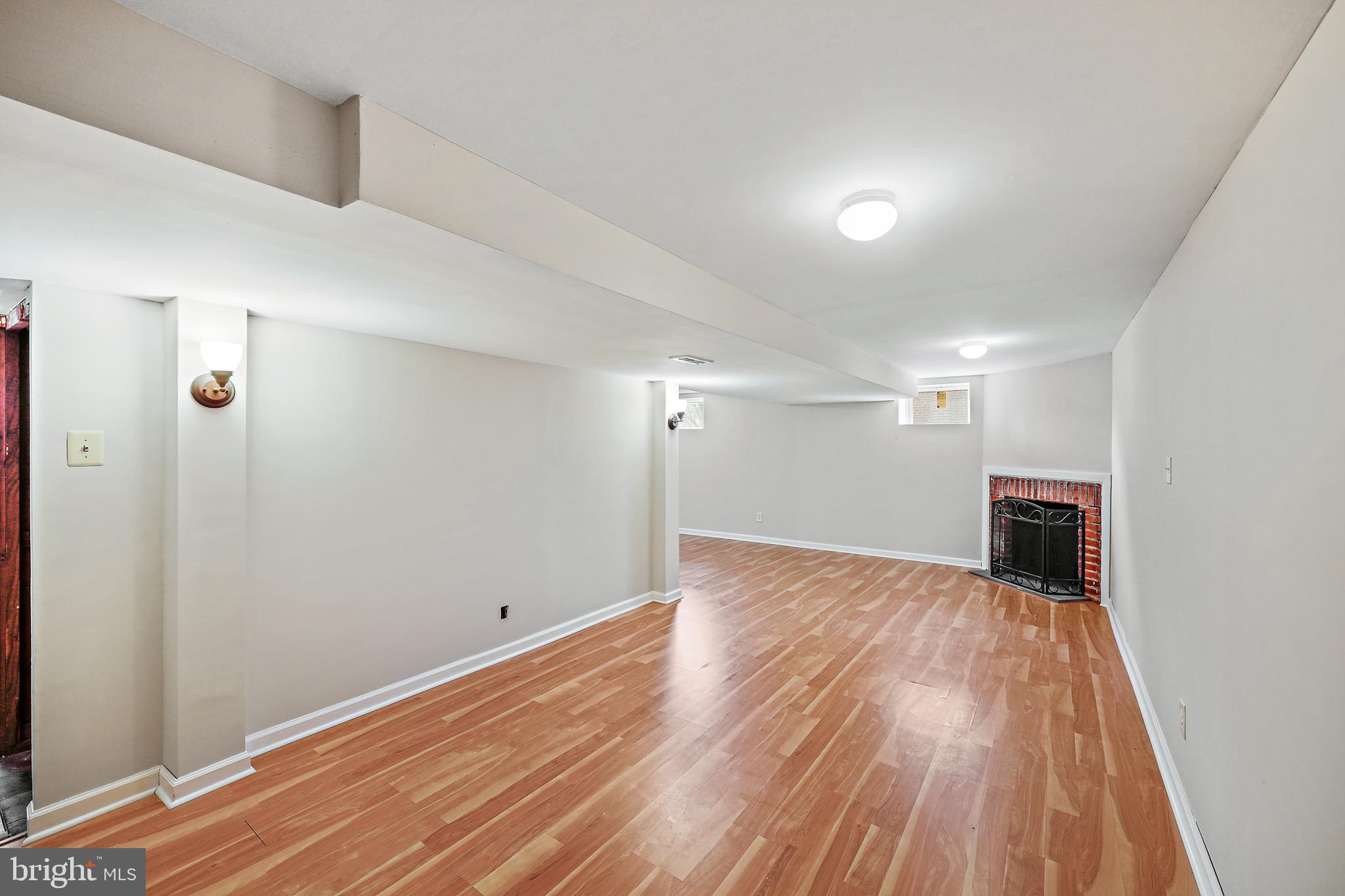 GREENTOP MANOR - Residential