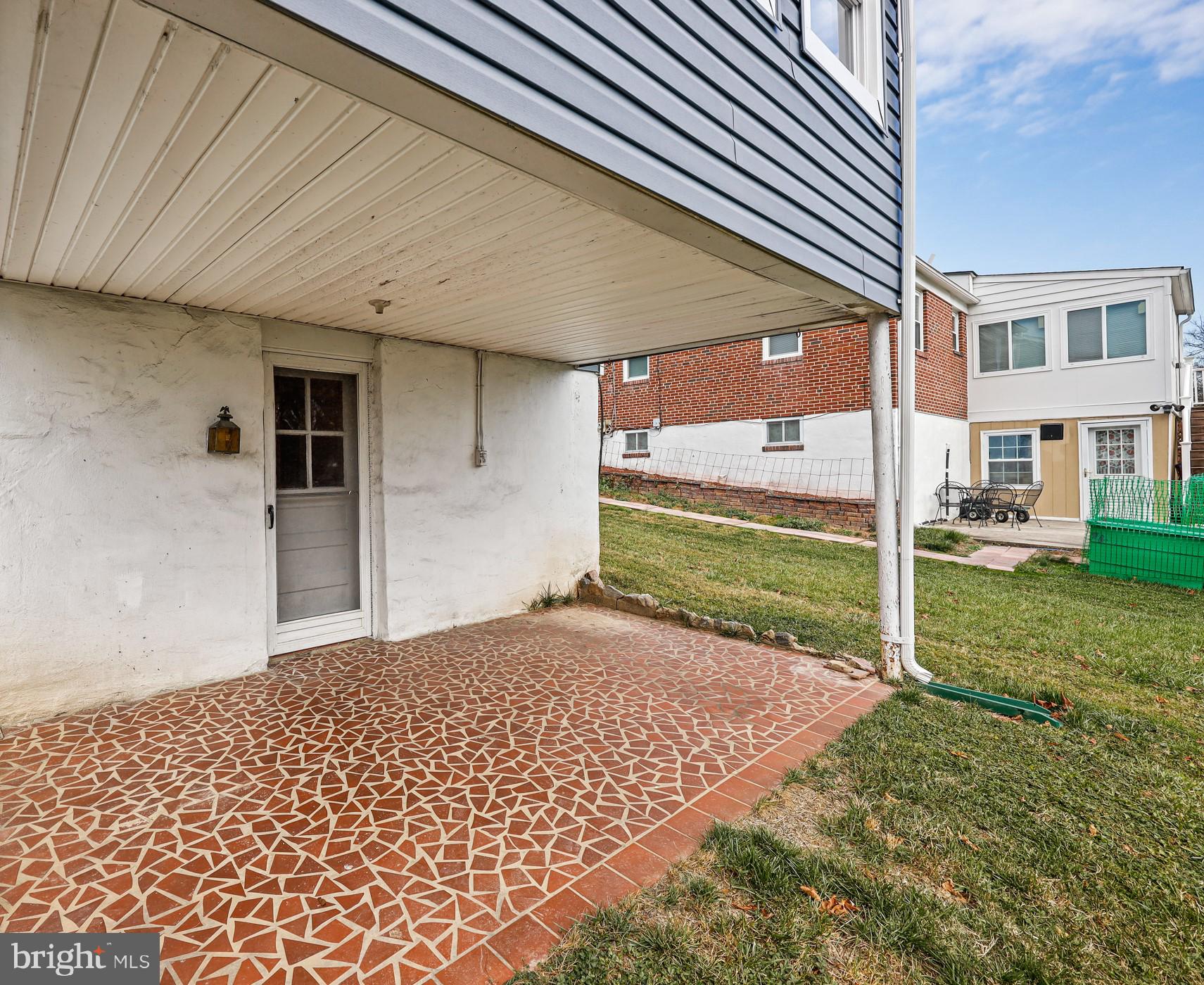 GREENTOP MANOR - Residential