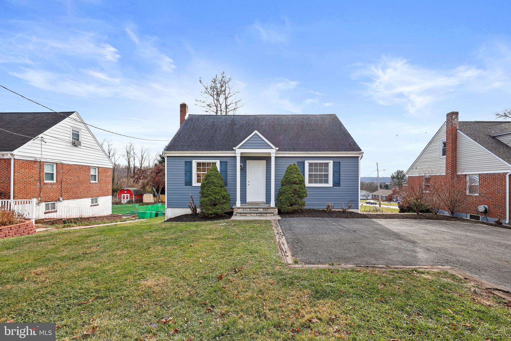 GREENTOP MANOR - Residential