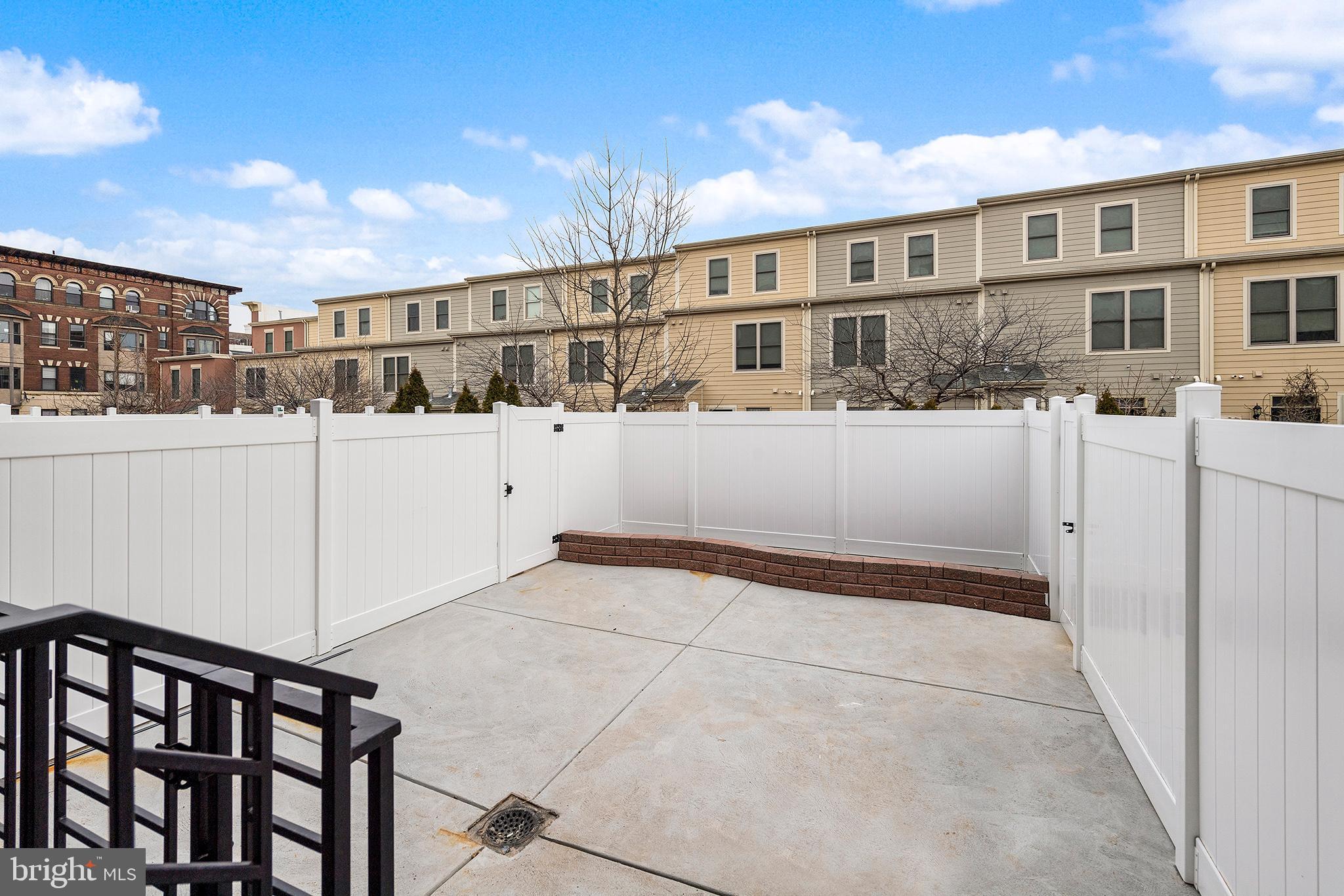 FRANCISVILLE - Residential