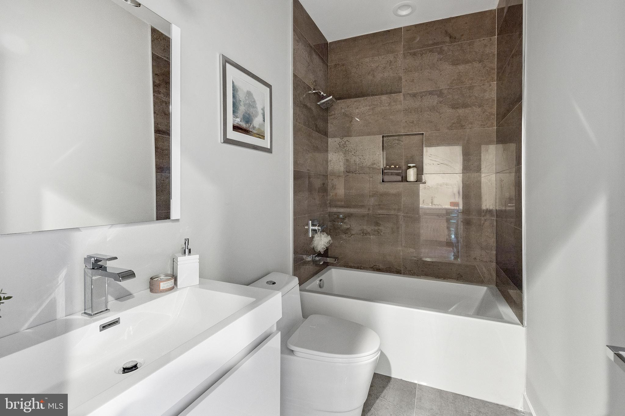 FRANCISVILLE - Residential