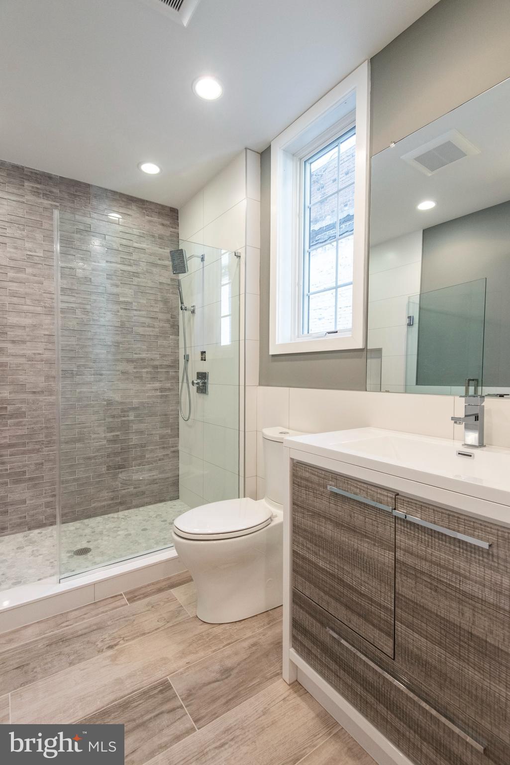 PASSYUNK SQUARE - Residential Lease