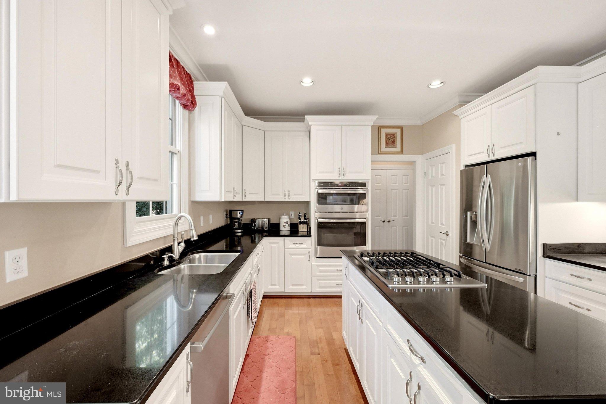 9008 ADVANTAGE COURT