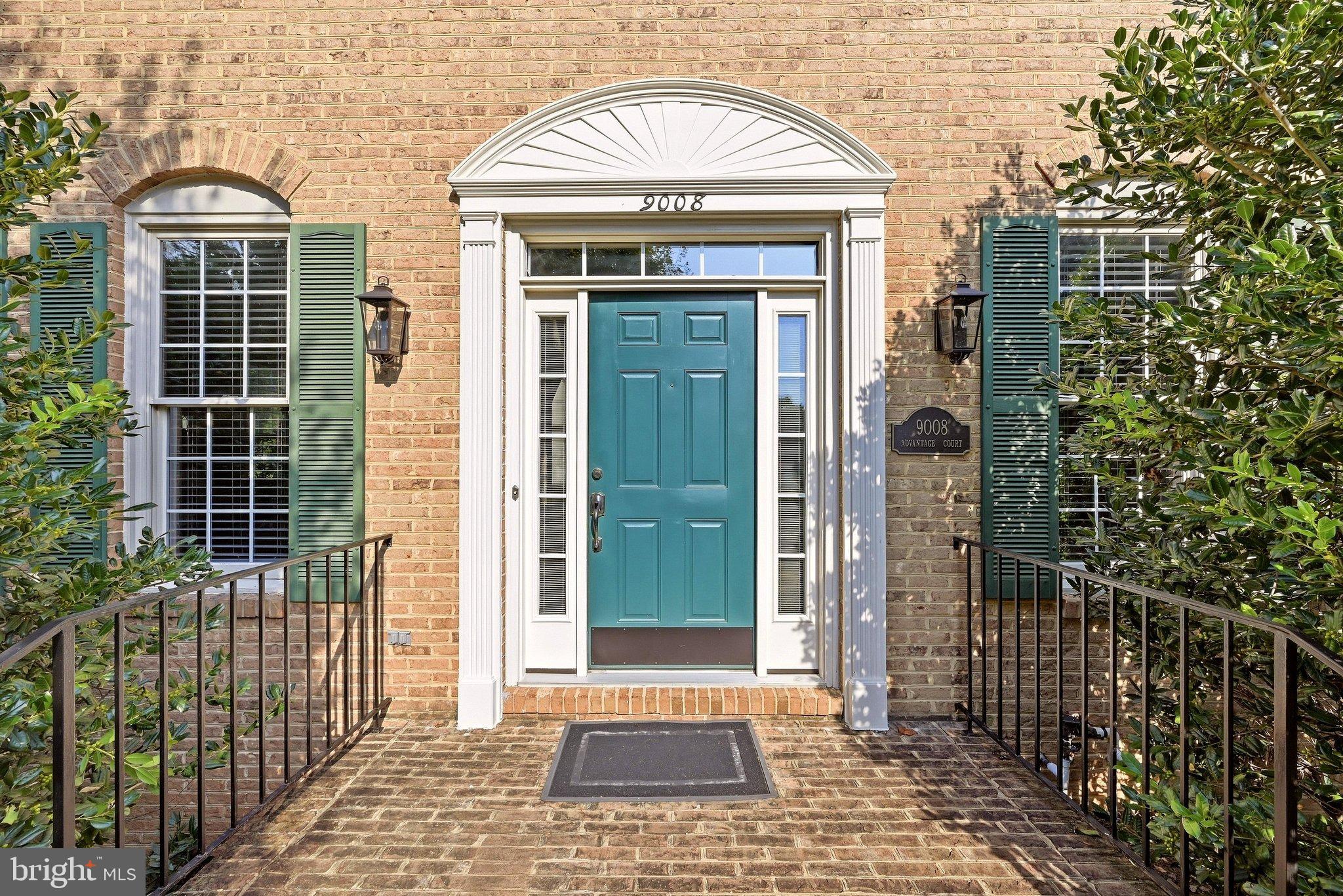 9008 ADVANTAGE COURT