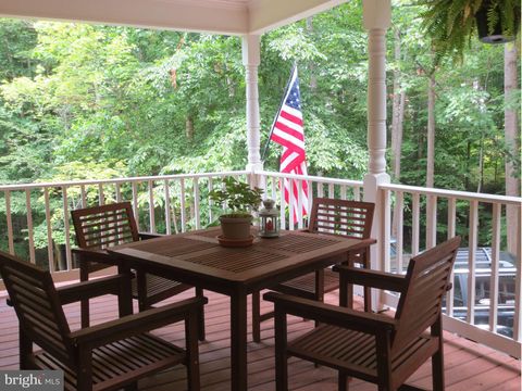 Photo of 11646 Howitzer Lane, WOODBRIDGE, VA 22192 (MLS # VAPW2121010)