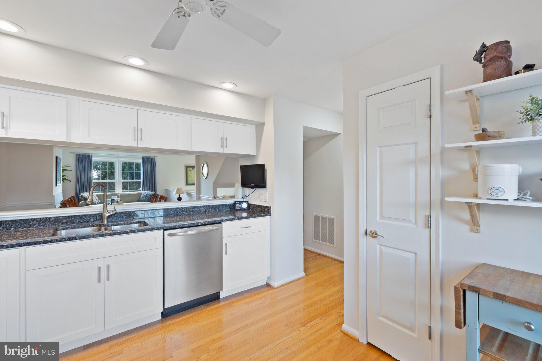 PINECREST - Residential