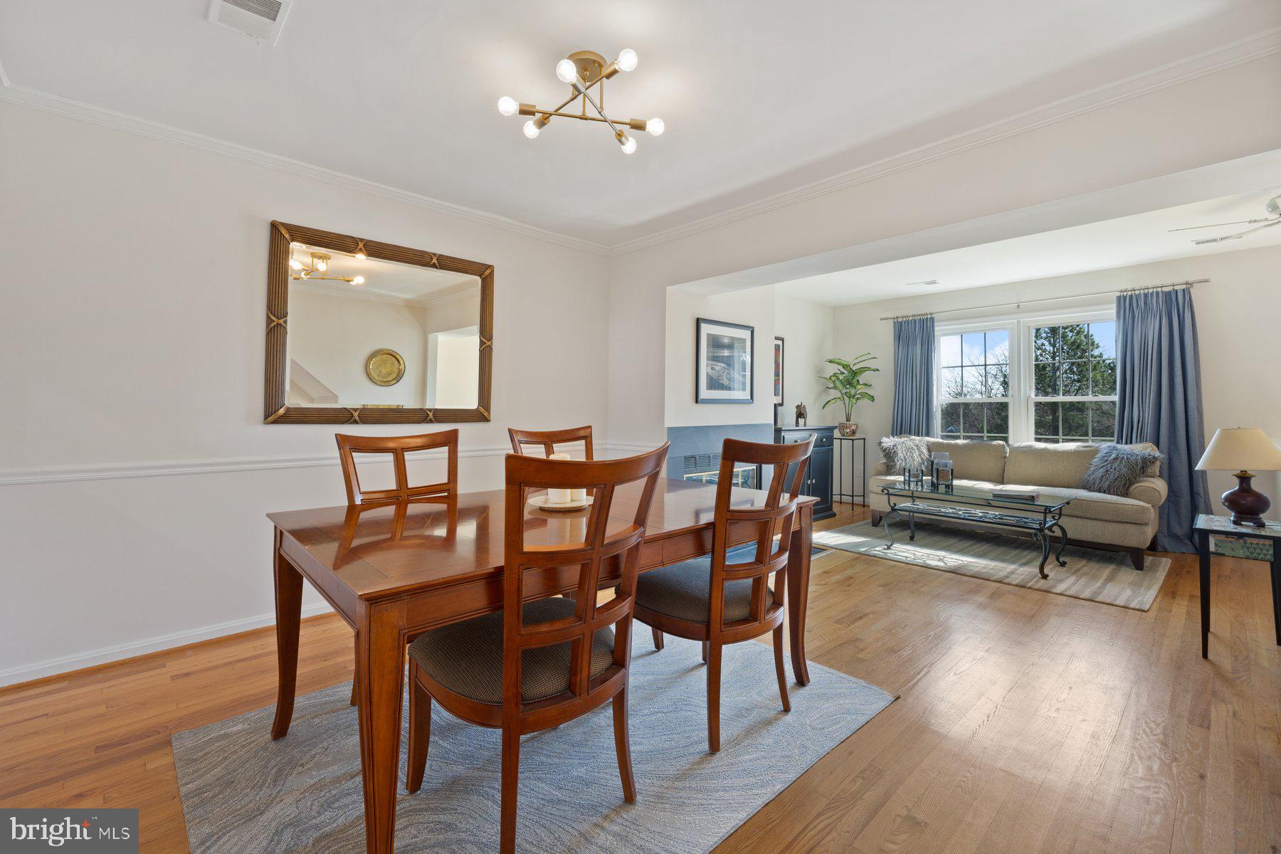 PINECREST - Residential