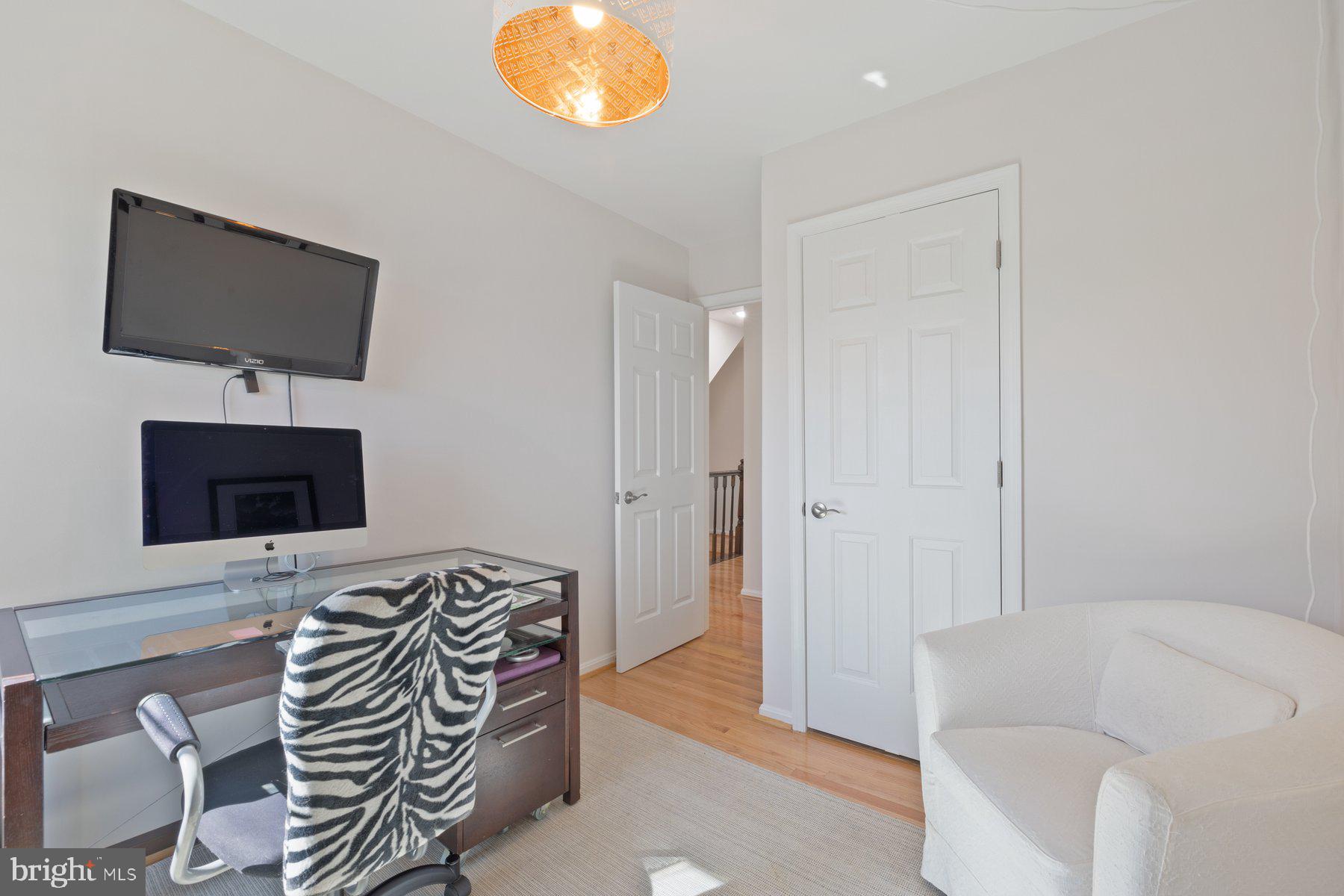 PINECREST - Residential