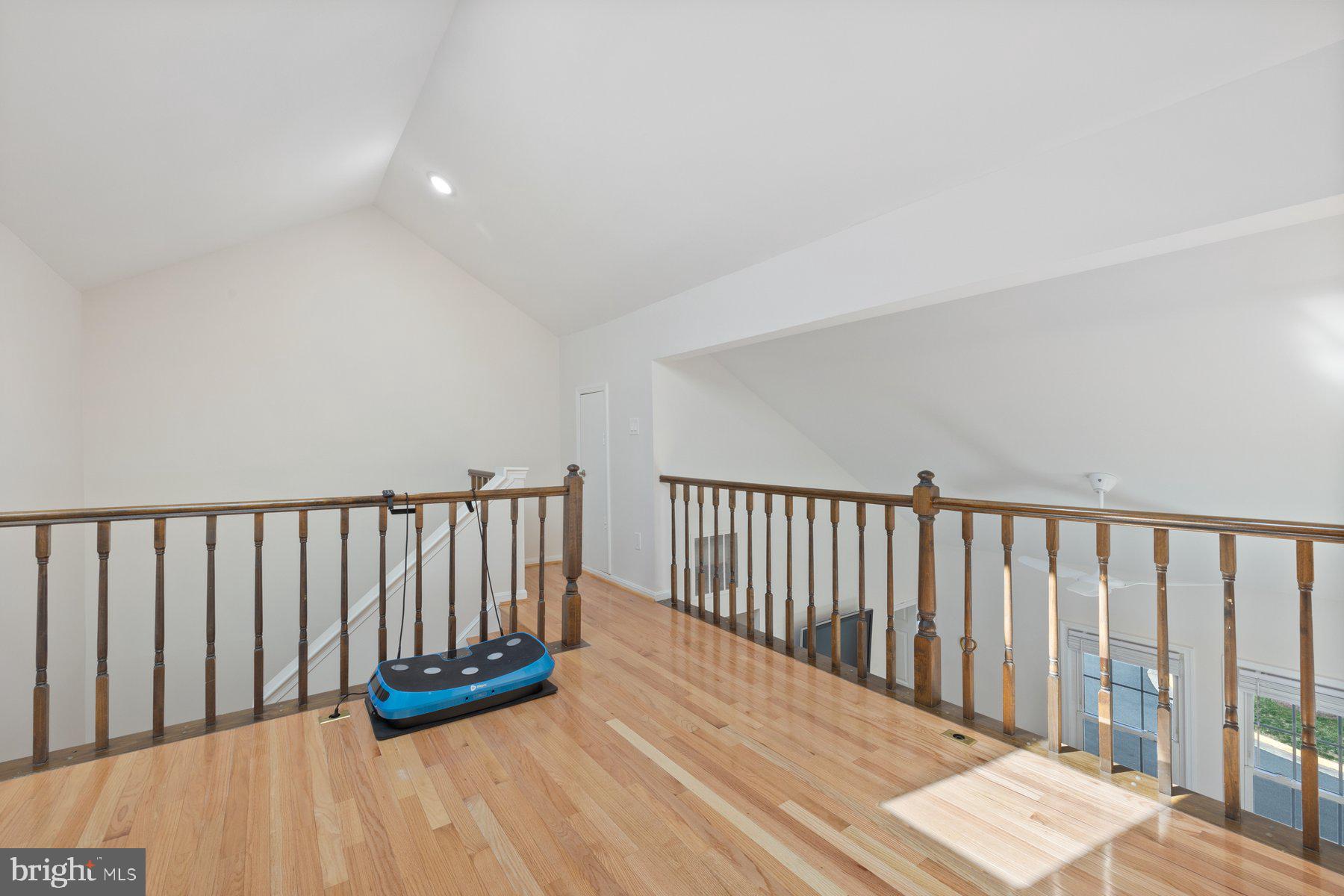 PINECREST - Residential