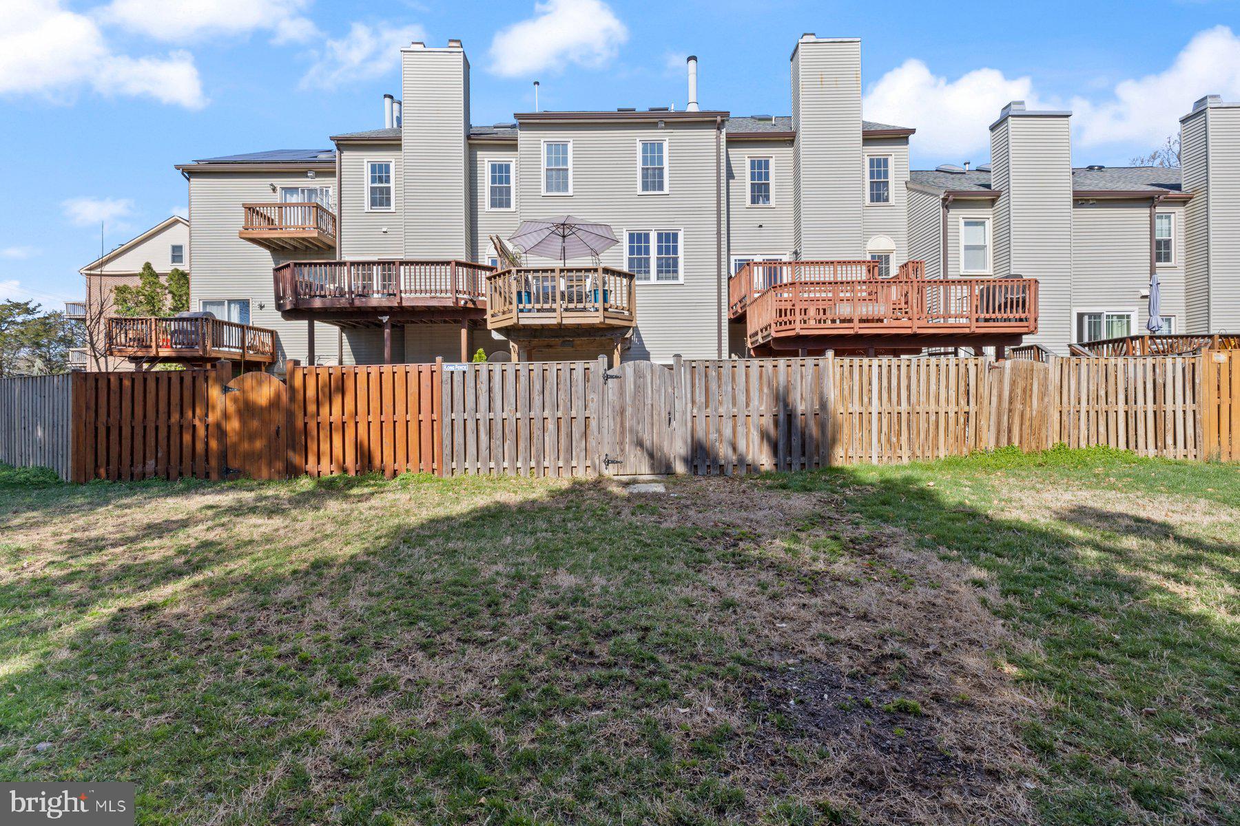 PINECREST - Residential