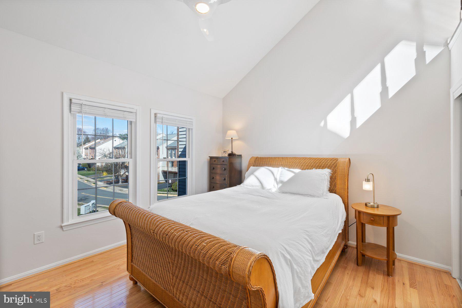 PINECREST - Residential