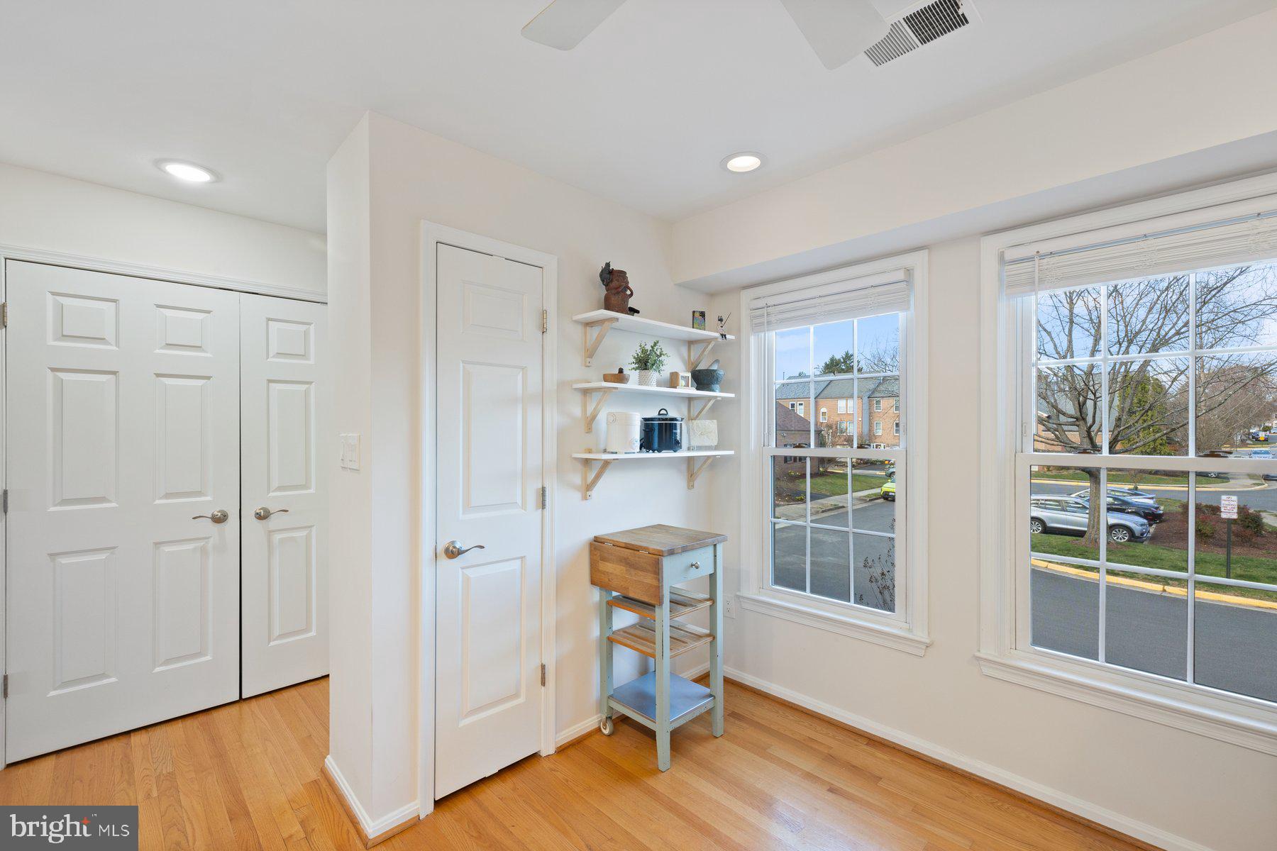 PINECREST - Residential