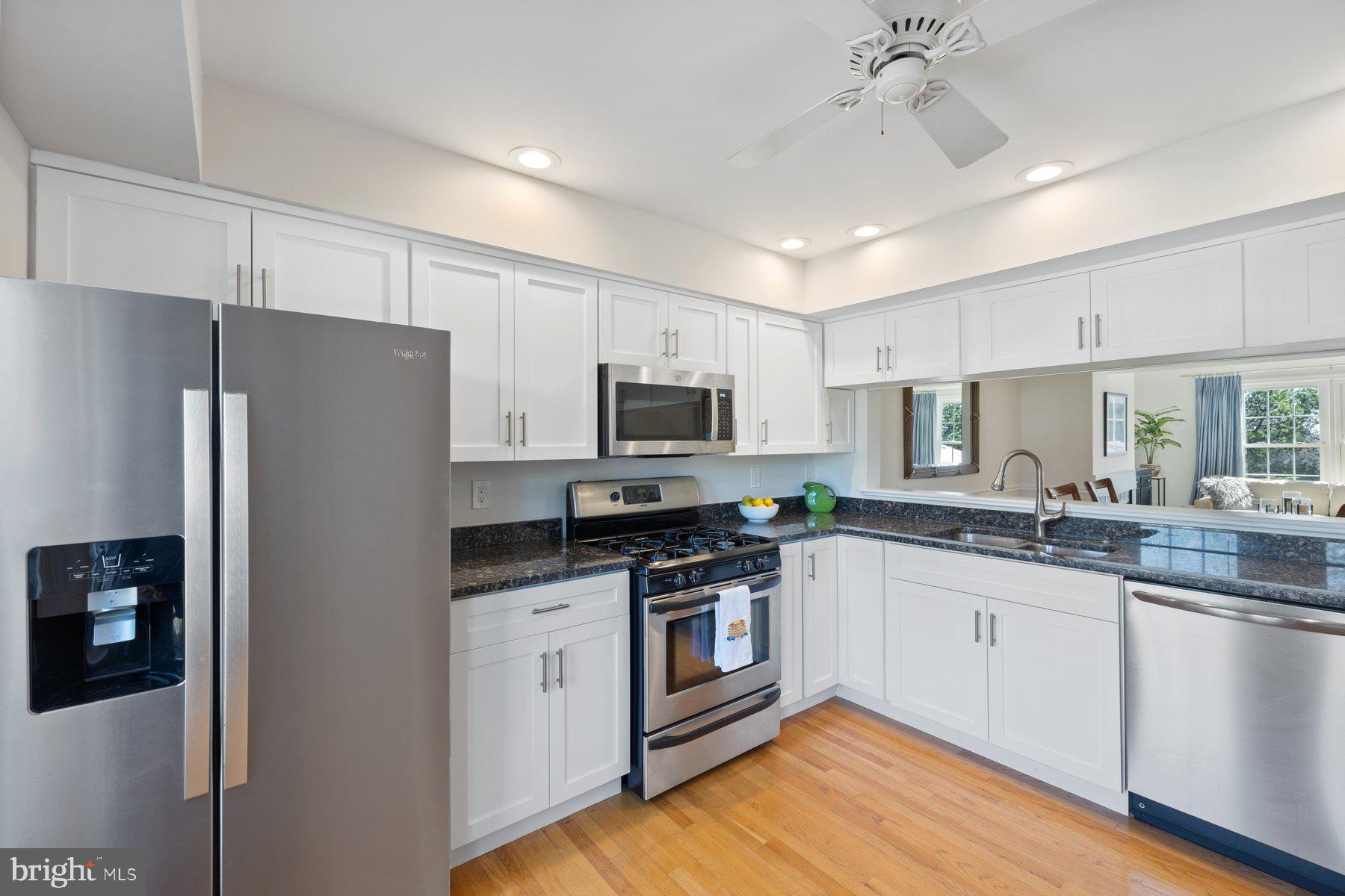 PINECREST - Residential