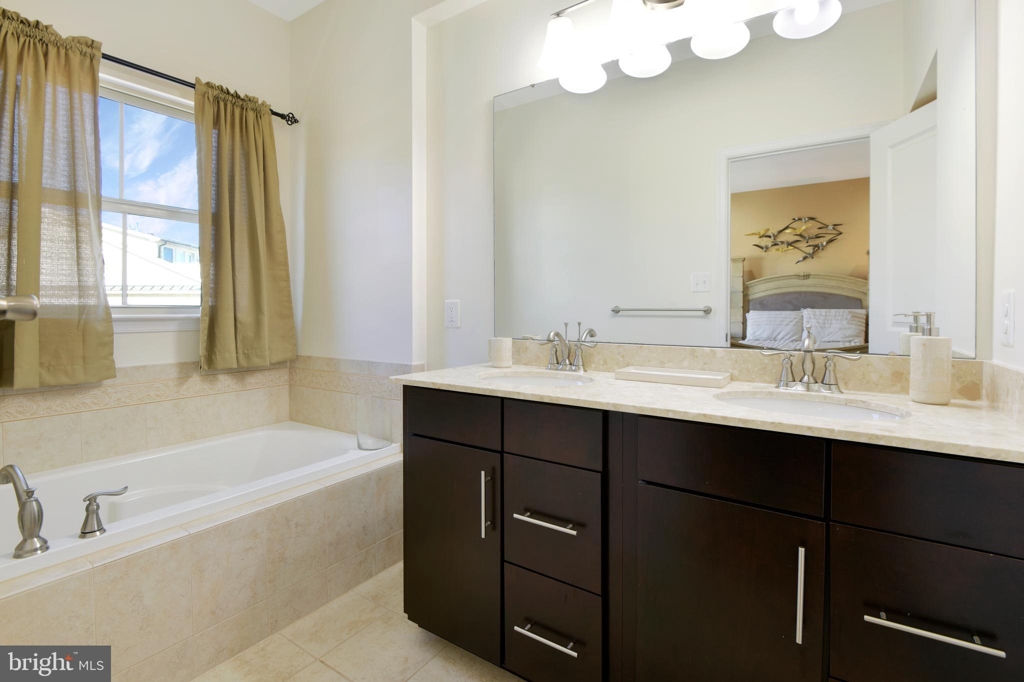 VILLAGES OF URBANA - Residential