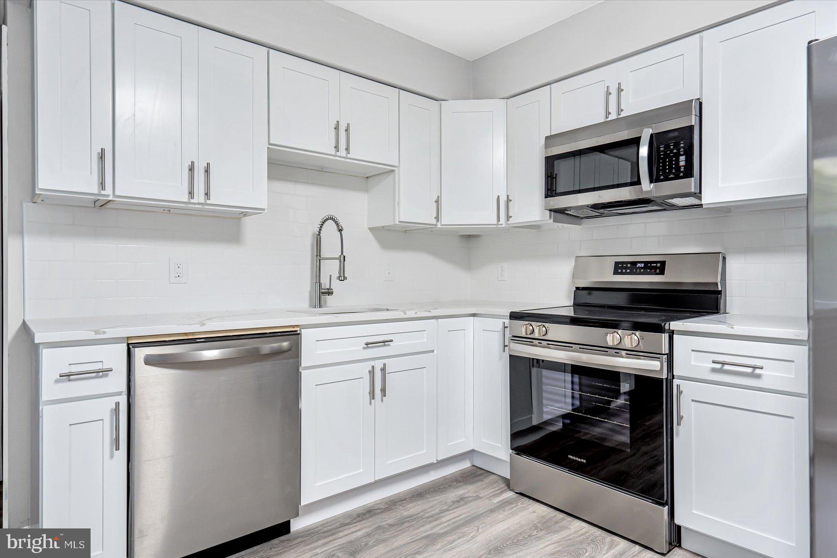 MEADOWVIEW - Residential