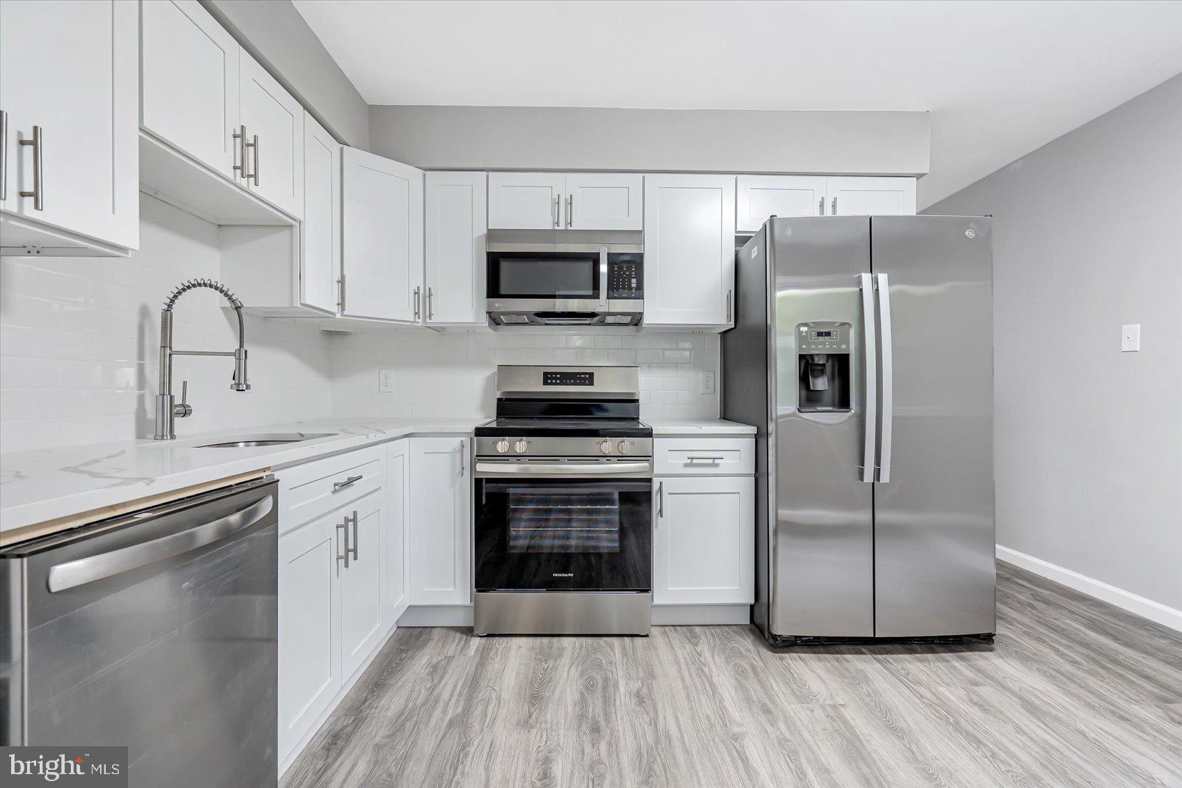 MEADOWVIEW - Residential