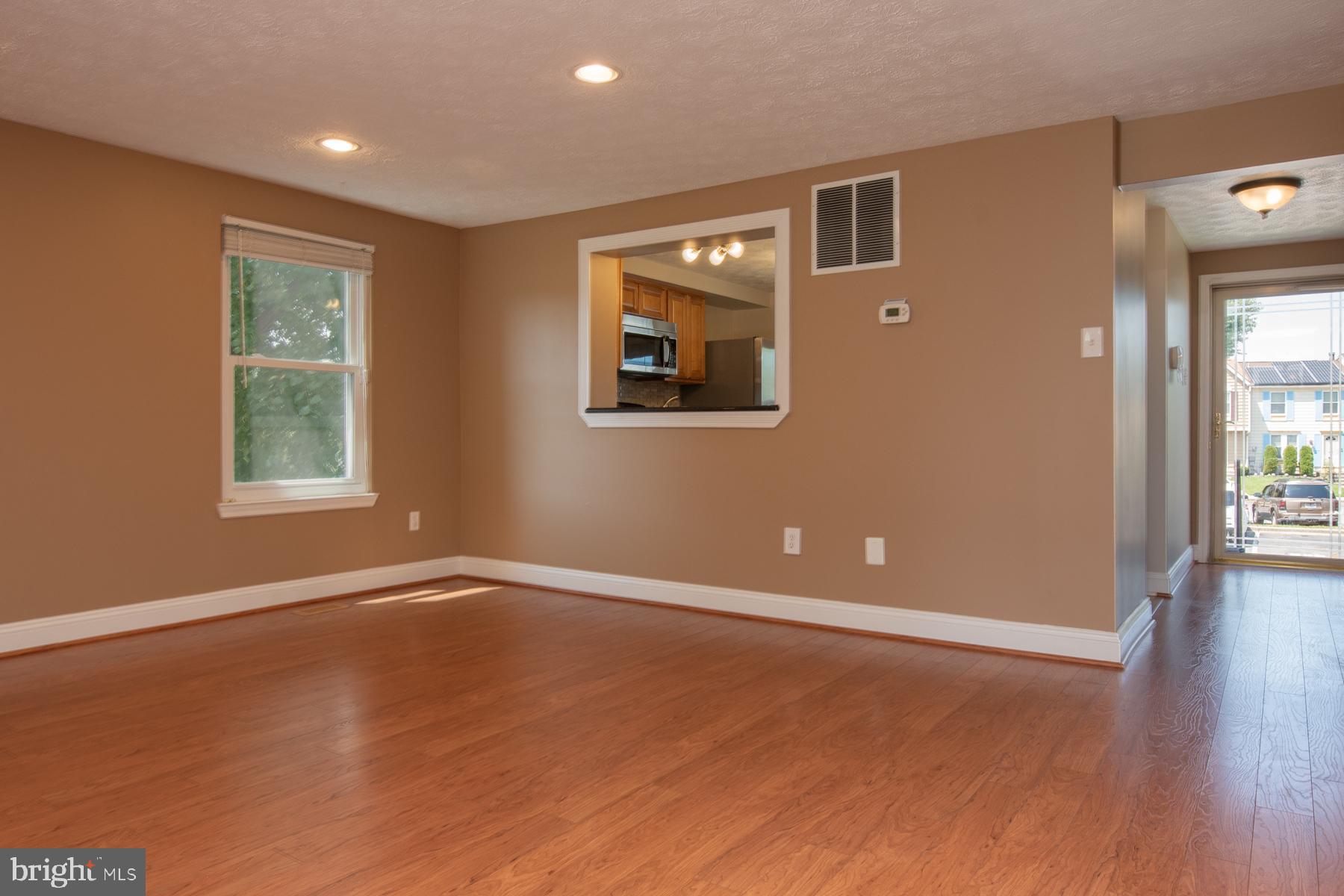 OAK POND - Residential