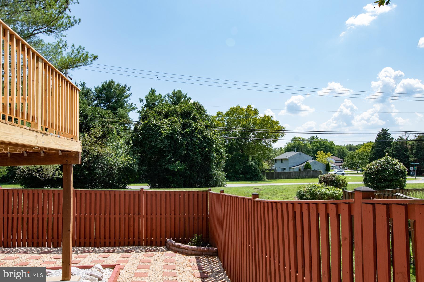 OAK POND - Residential