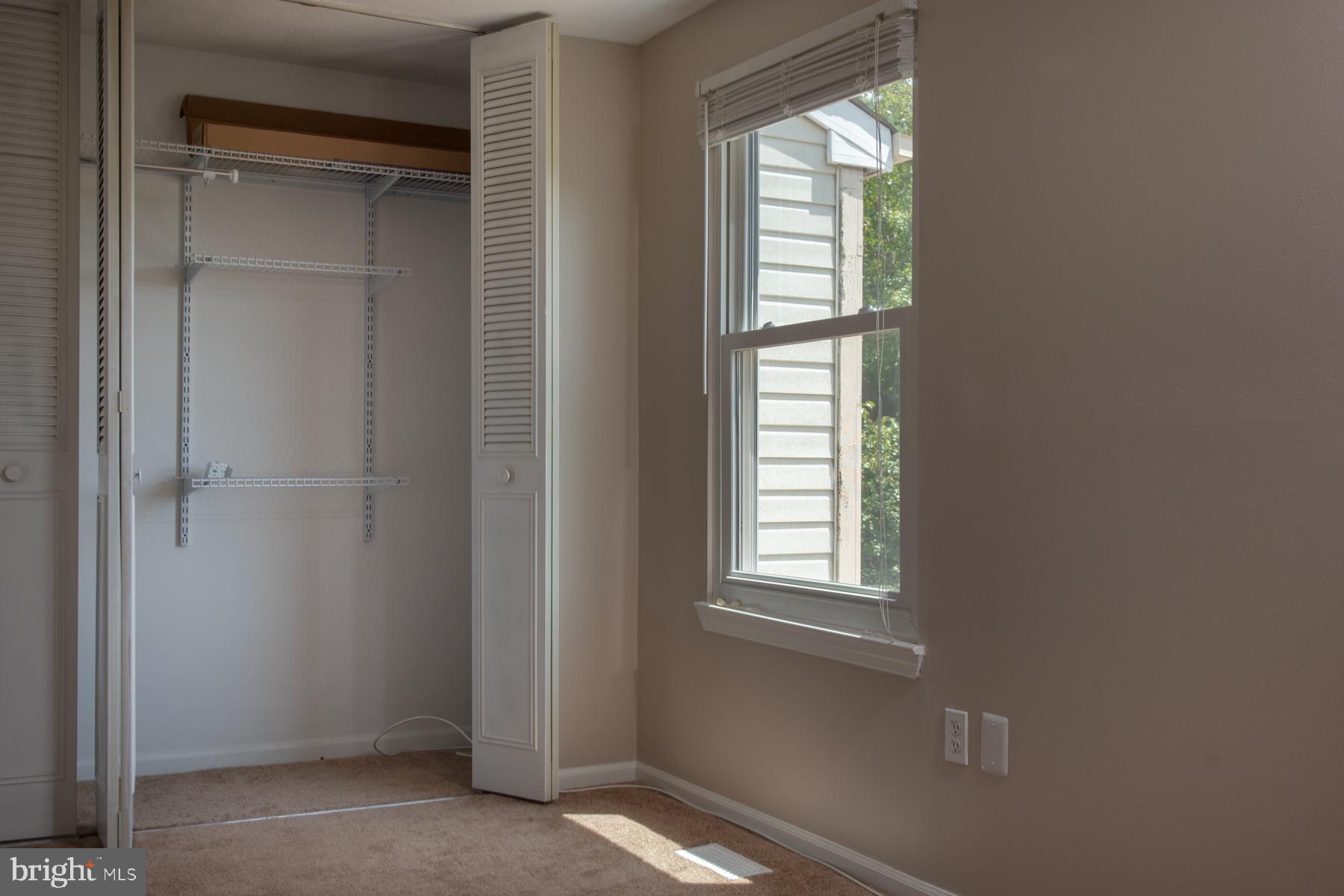 OAK POND - Residential