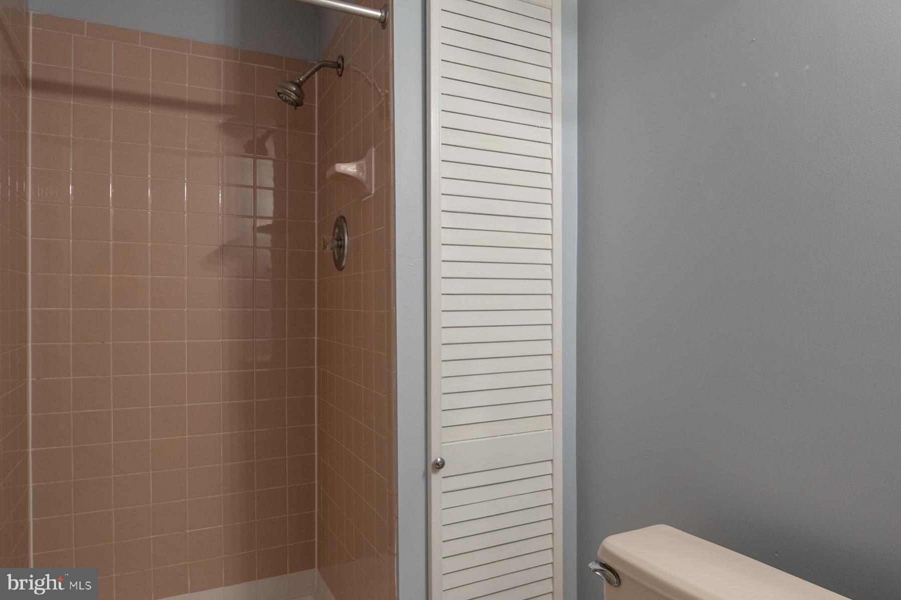 OAK POND - Residential