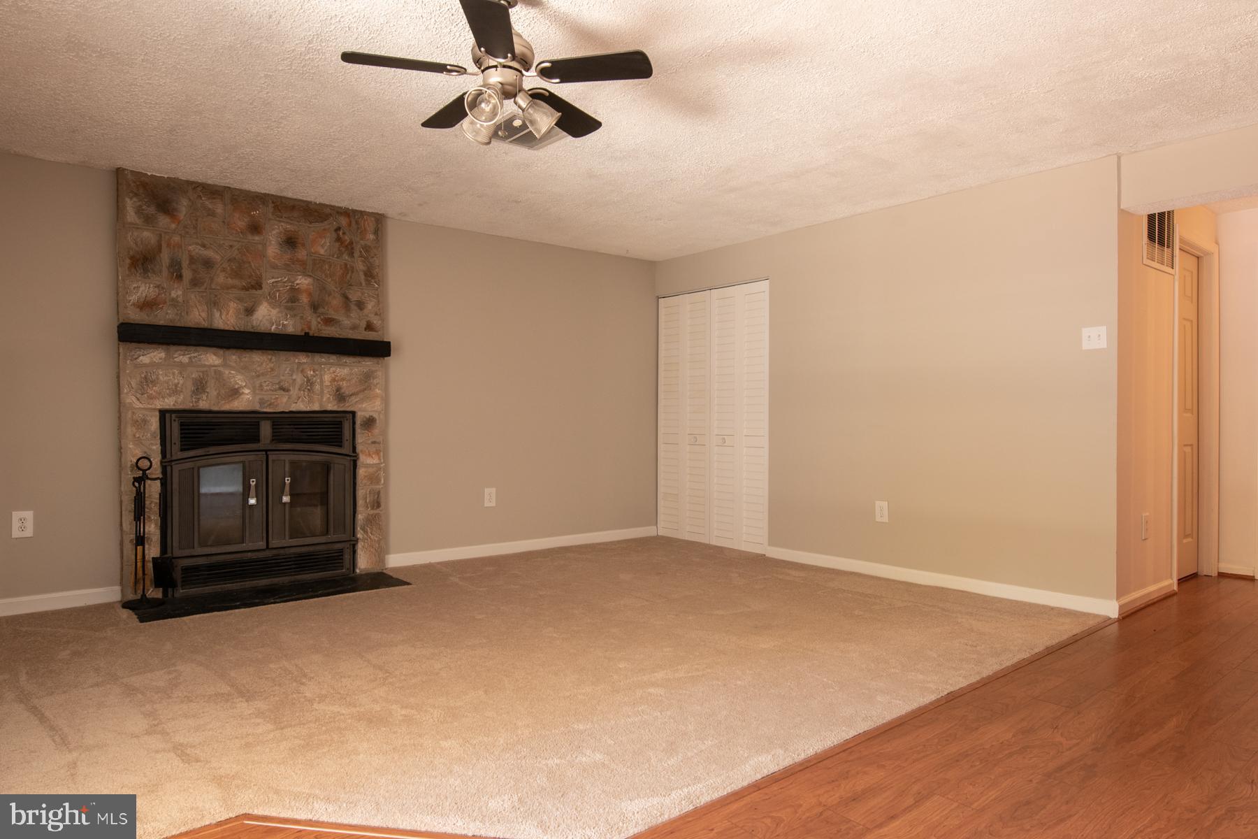 OAK POND - Residential