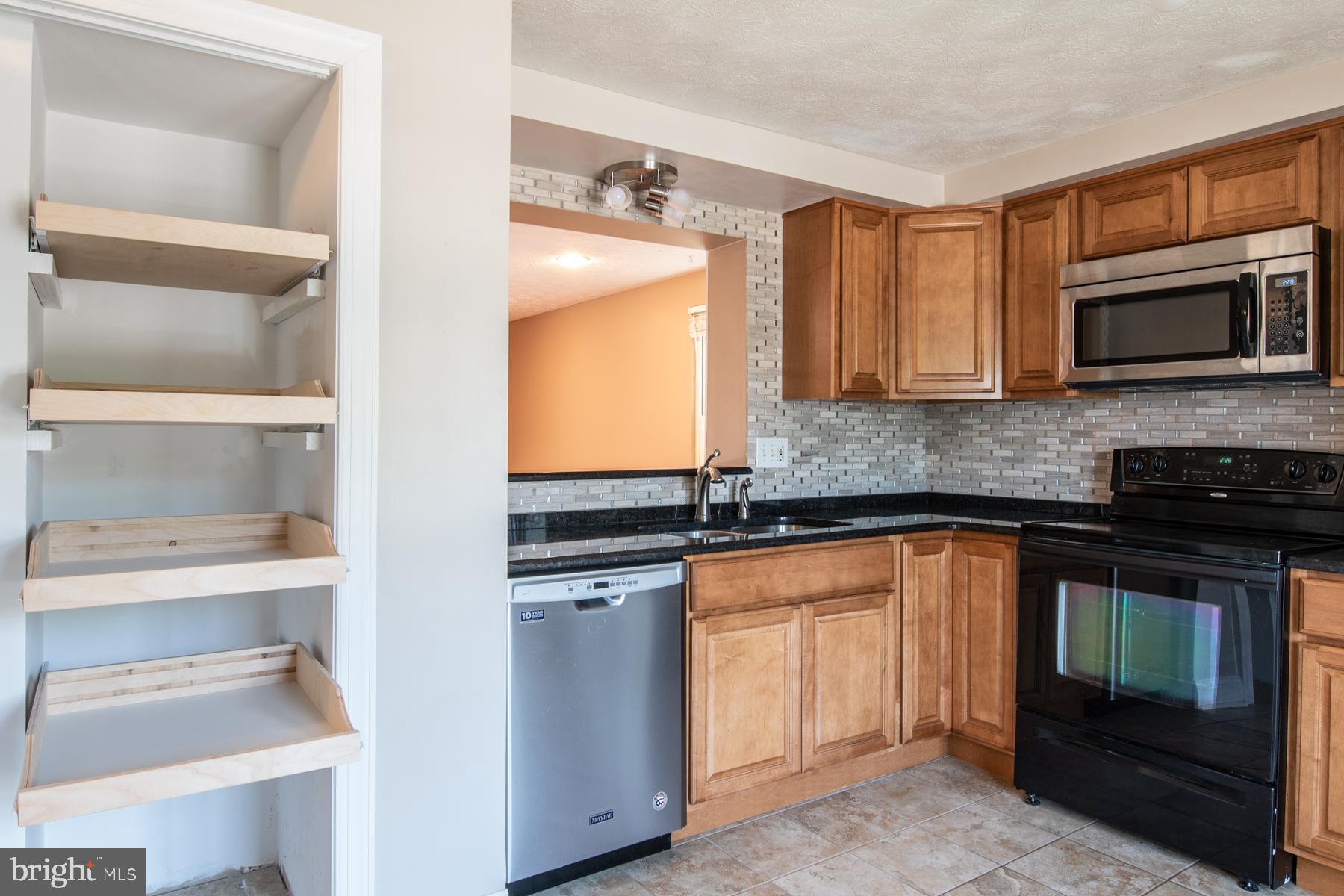 OAK POND - Residential