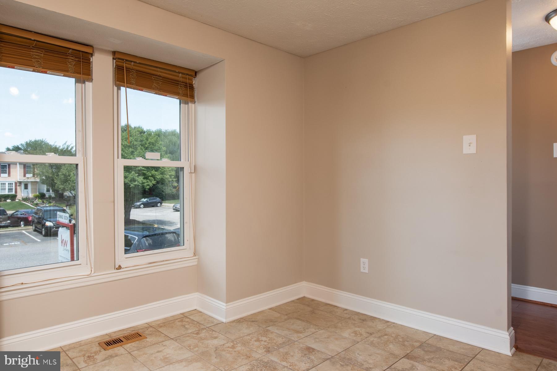 OAK POND - Residential