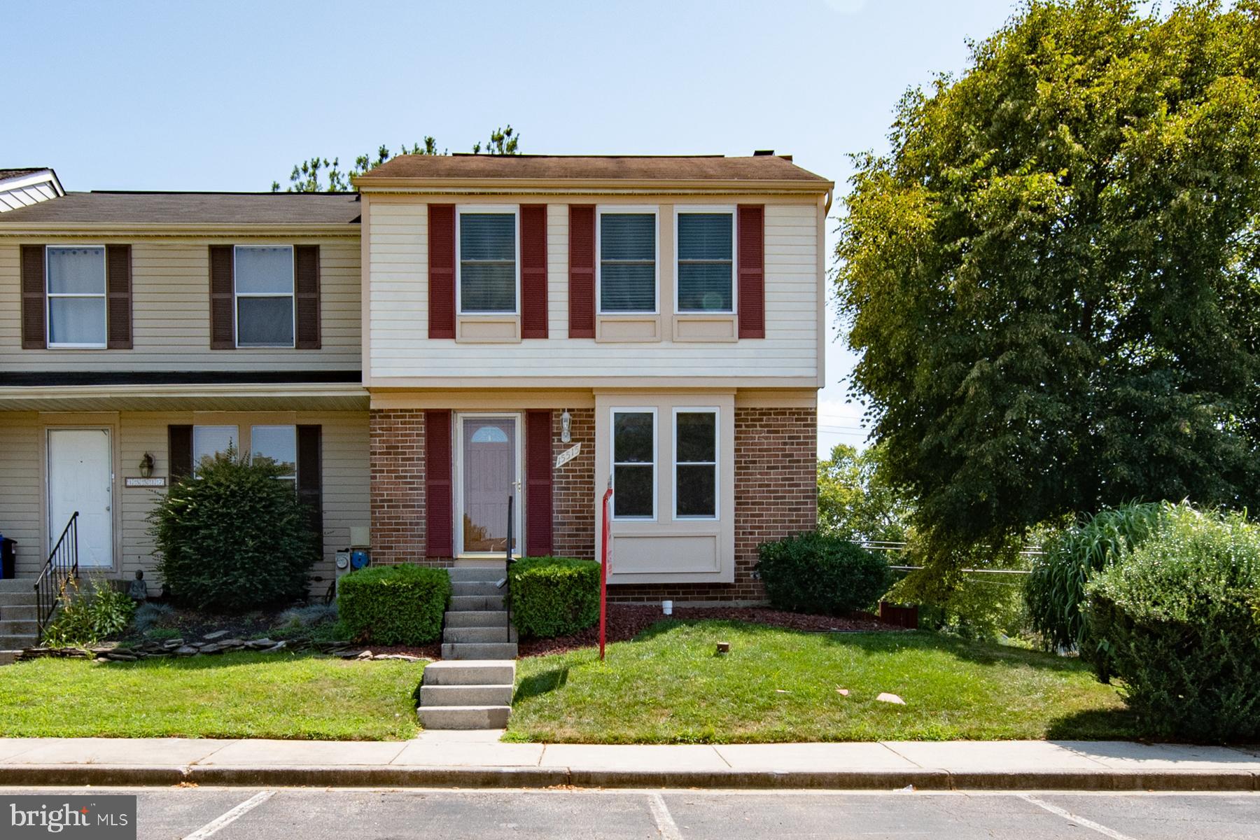 OAK POND - Residential