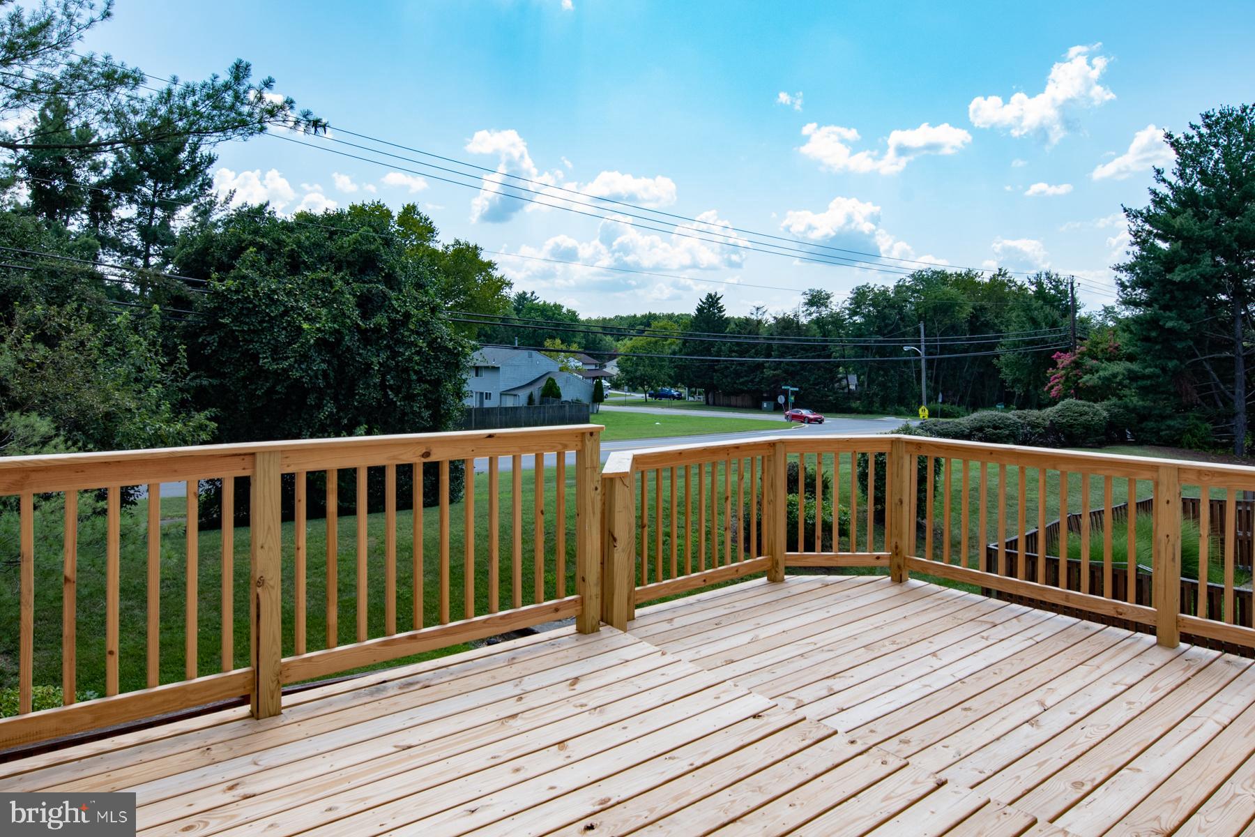 OAK POND - Residential