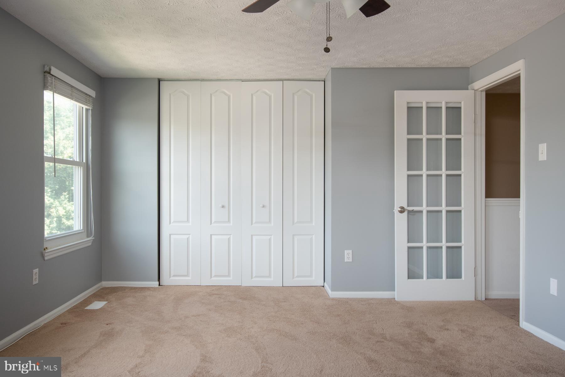 OAK POND - Residential