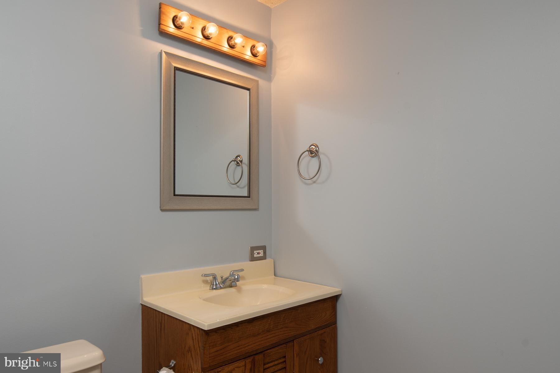 OAK POND - Residential