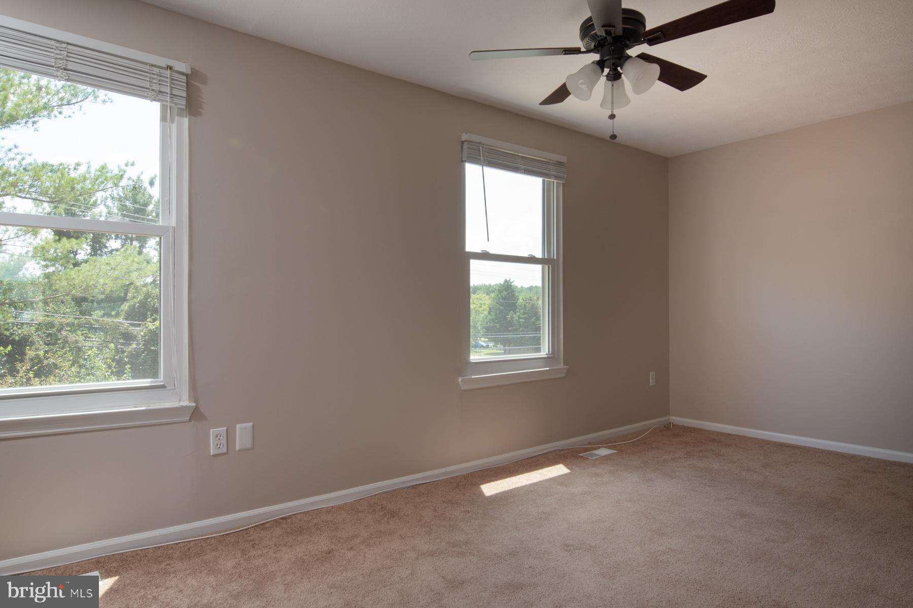 OAK POND - Residential