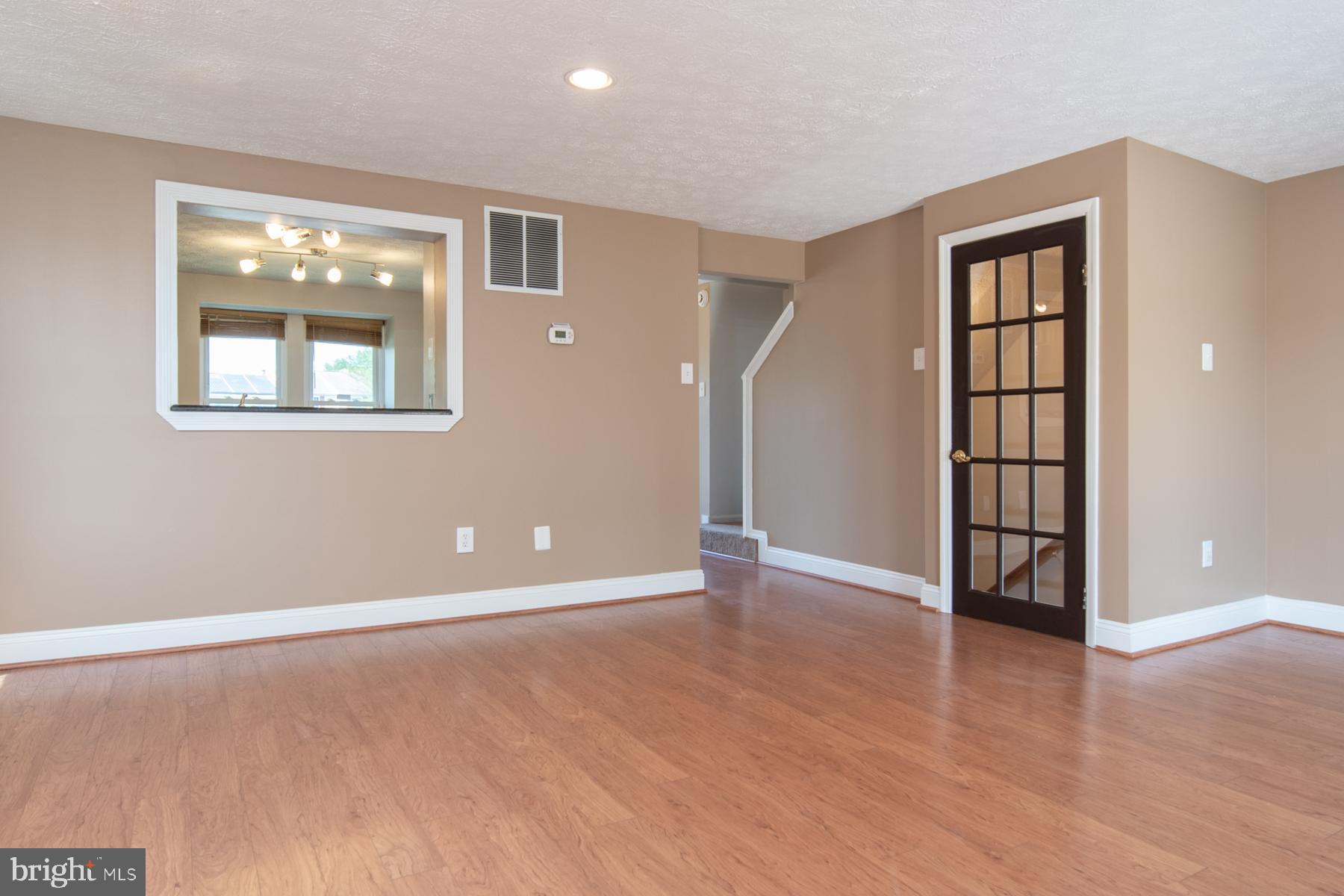 OAK POND - Residential