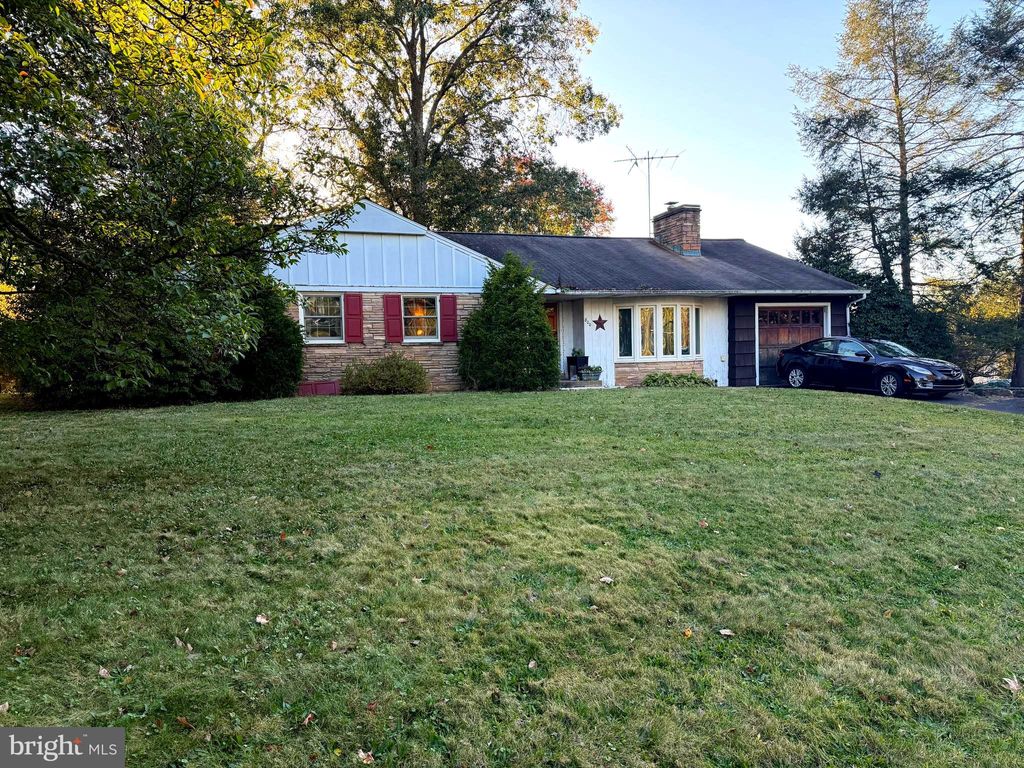 Photo of 800 E Walnut Street, PERKASIE, PA 18944 (MLS # PABU2107392)