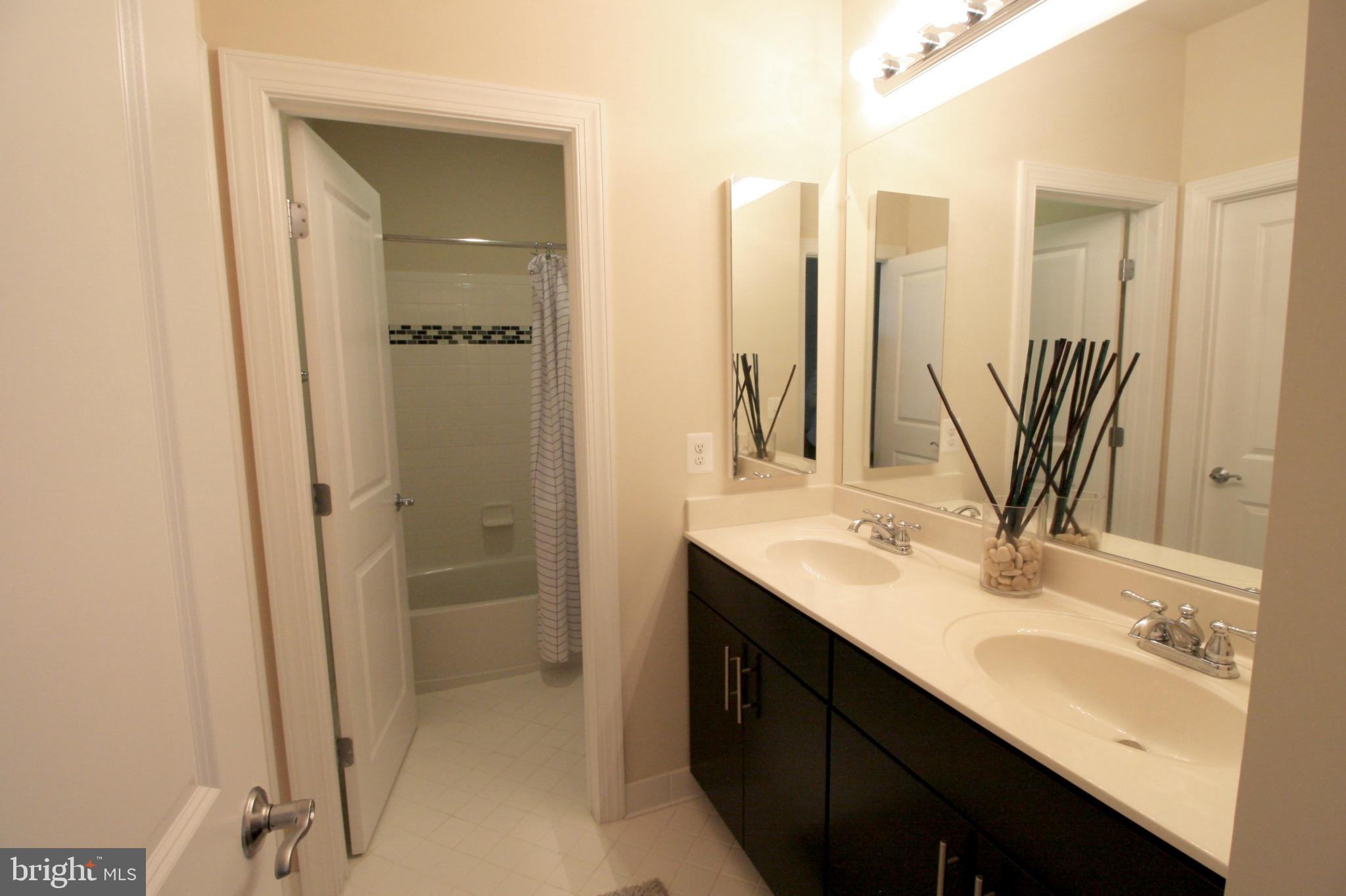 ONE LOUDOUN - Residential Lease