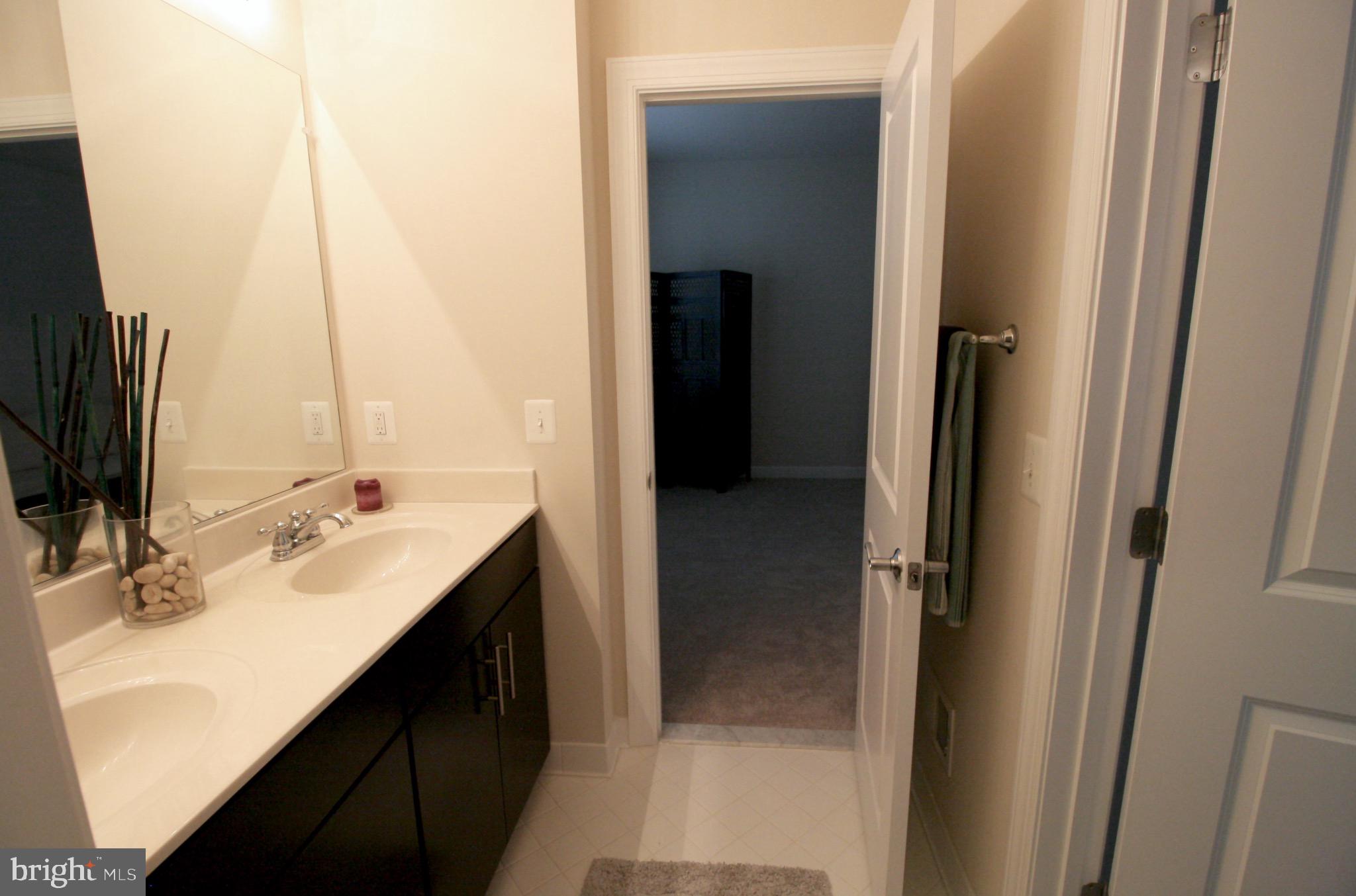 ONE LOUDOUN - Residential Lease