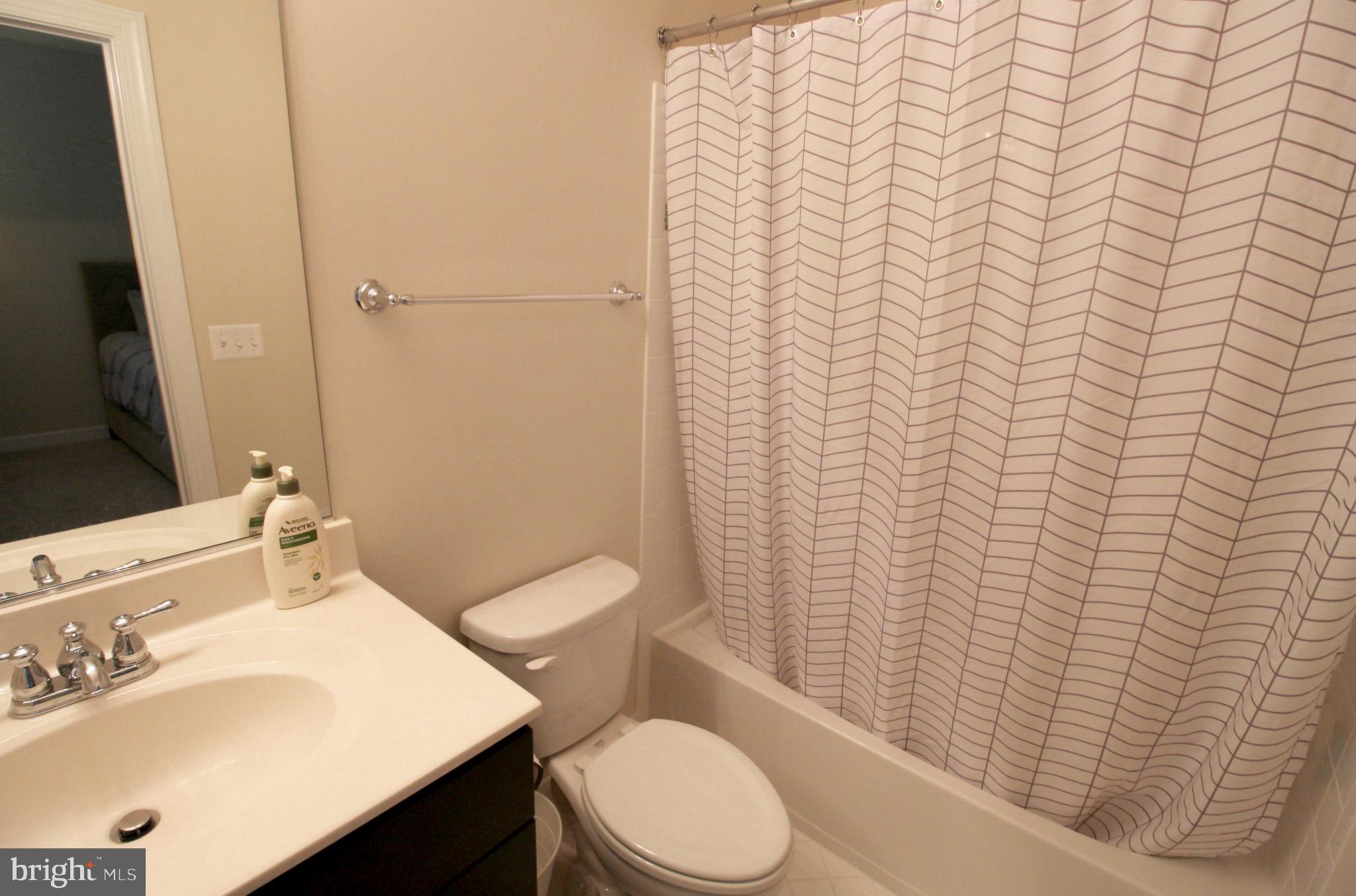 ONE LOUDOUN - Residential Lease