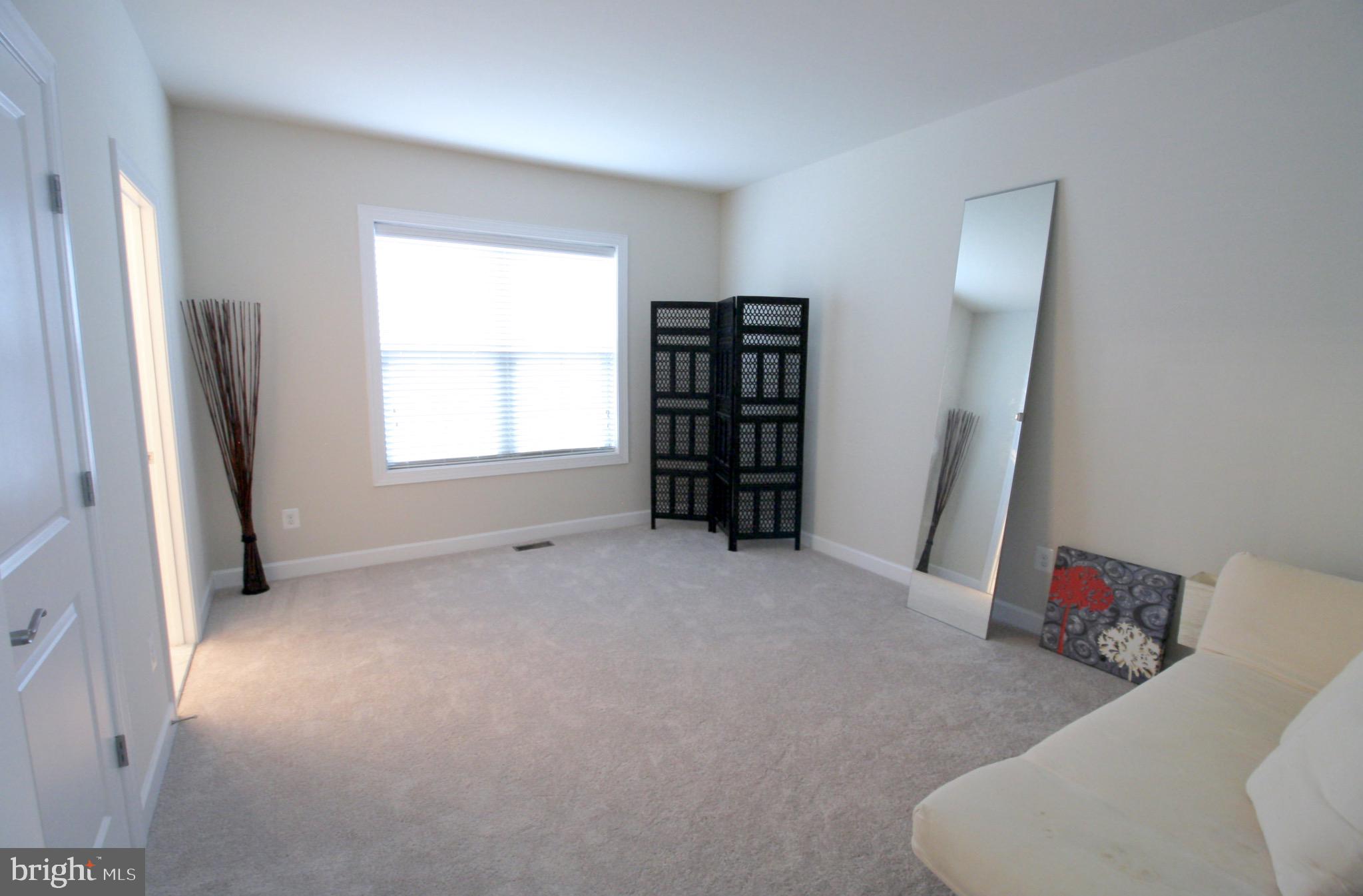 ONE LOUDOUN - Residential Lease