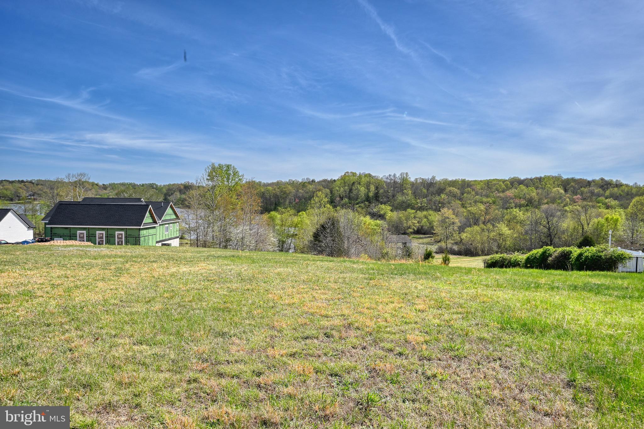 LANDS END ON LAKE ANNA - Land