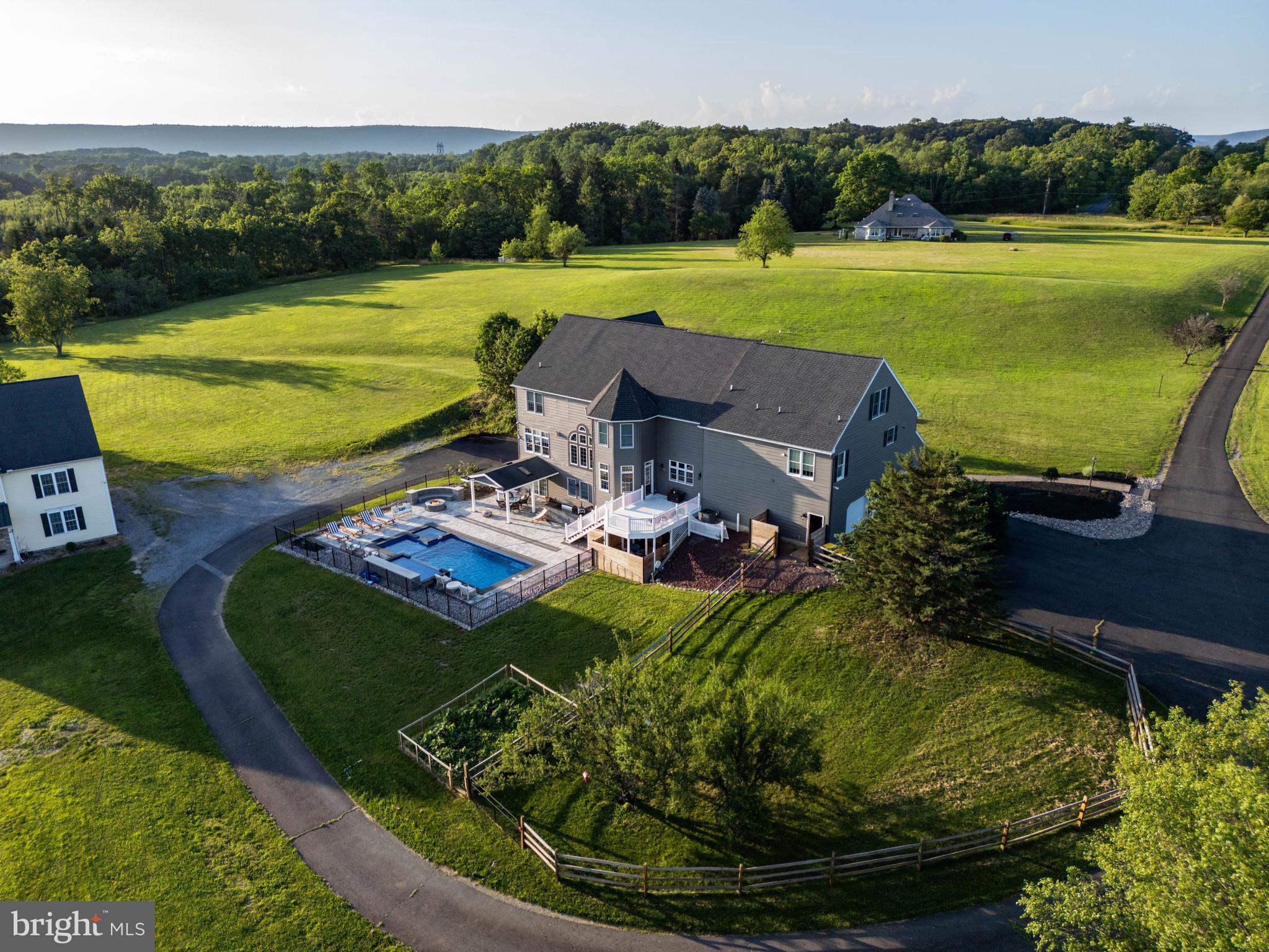 911 GOVE ROAD