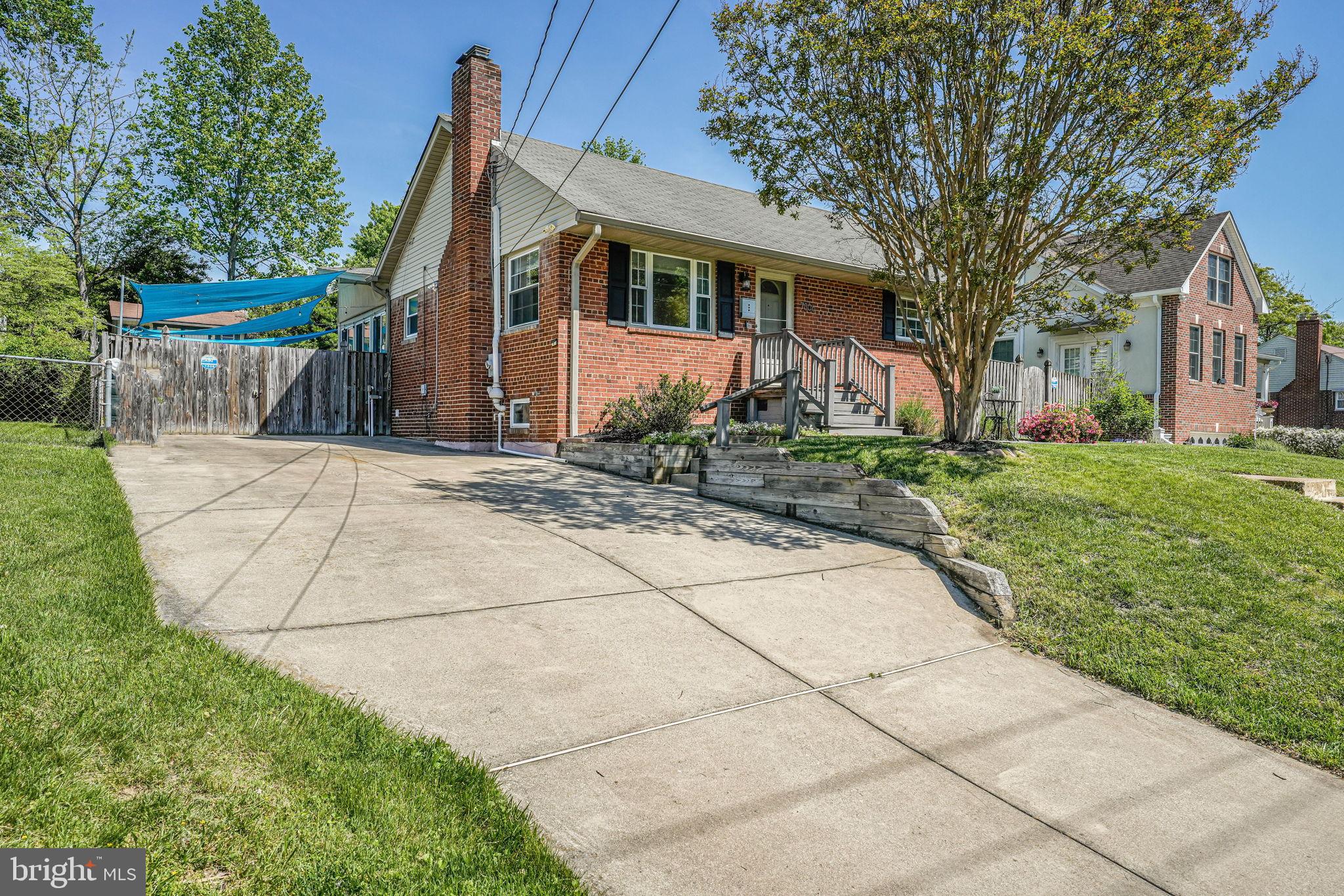 BROYHILL CREST - Residential