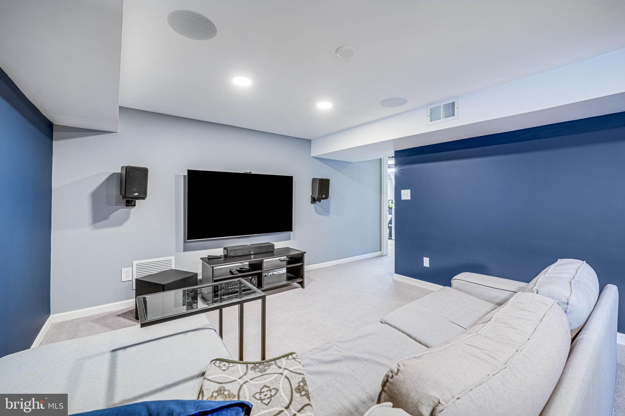 BROYHILL CREST - Residential