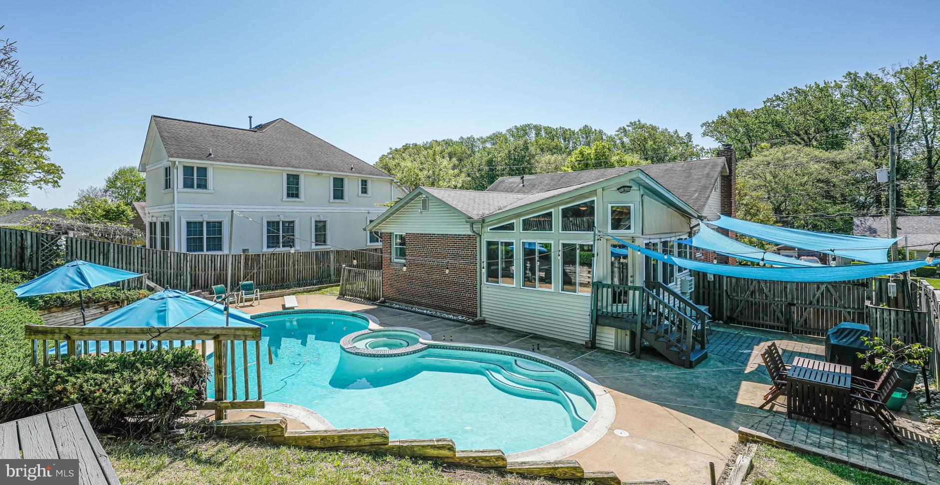 BROYHILL CREST - Residential