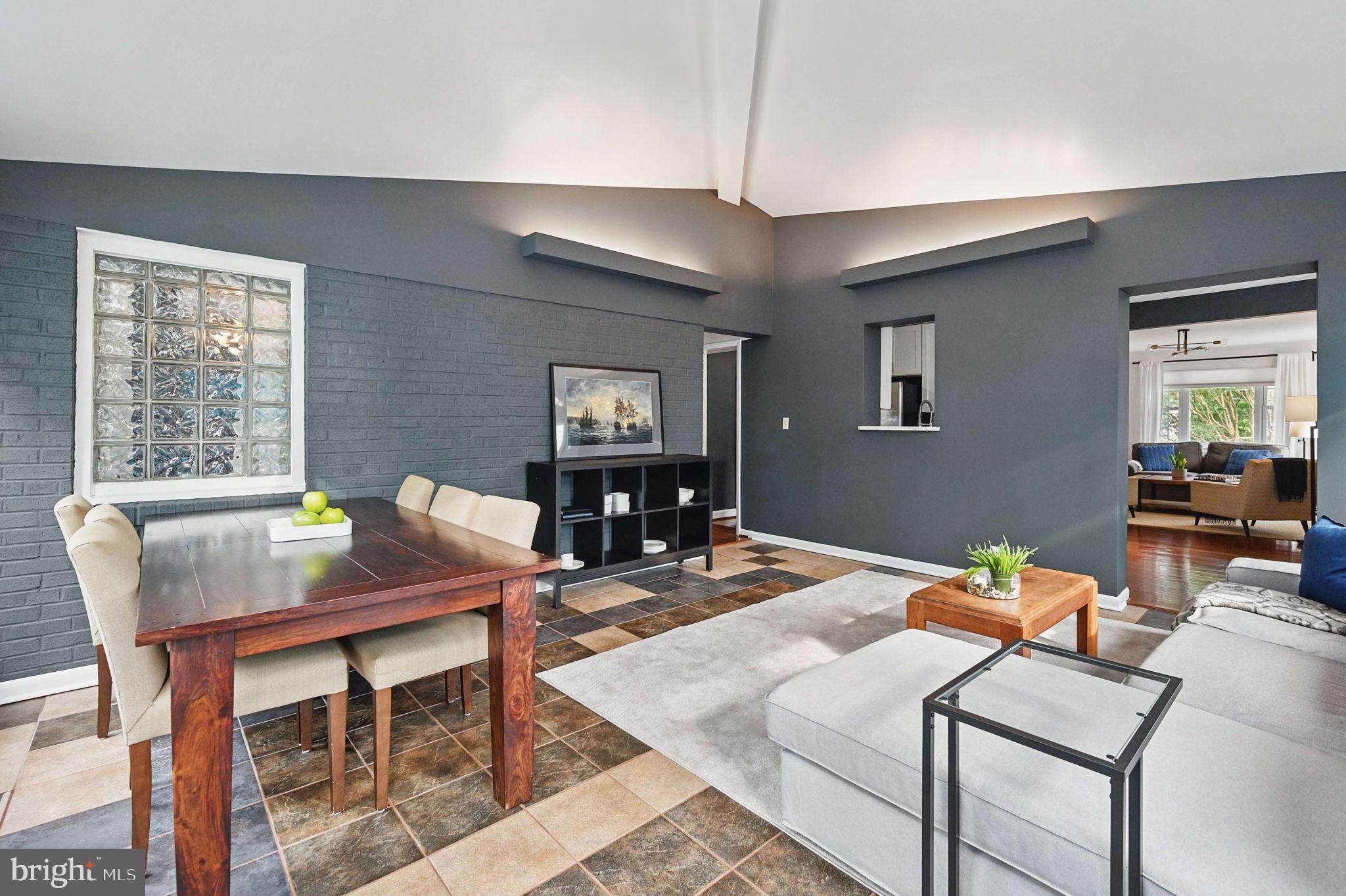 BROYHILL CREST - Residential